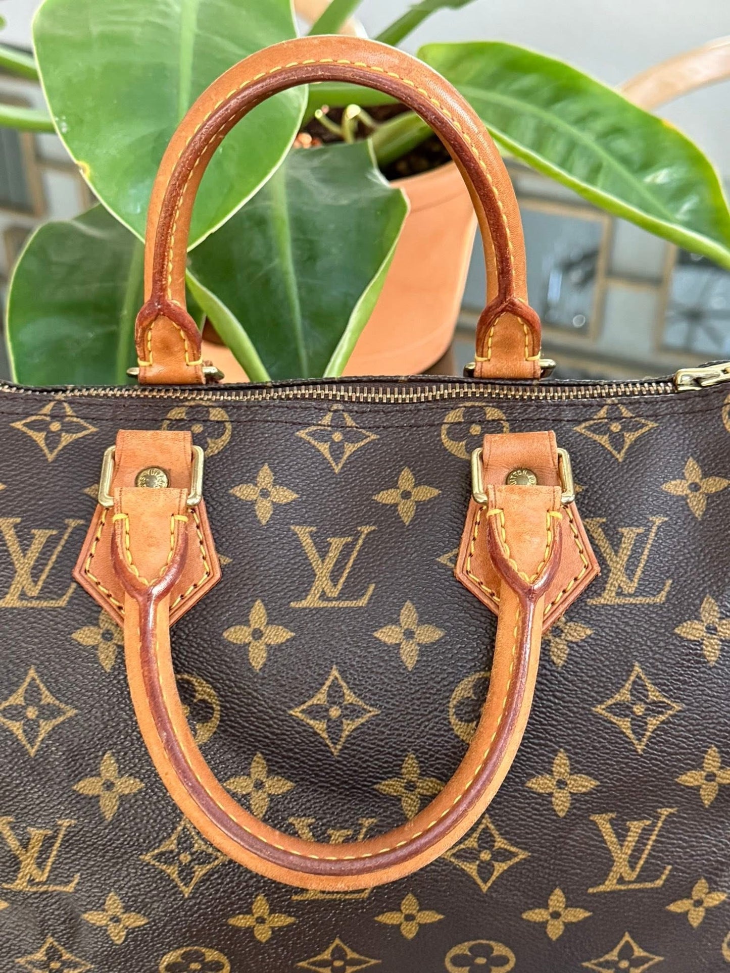 Speedy 25 in Monogram with Lock 🔐 and Key -🗓️ Year: 1994