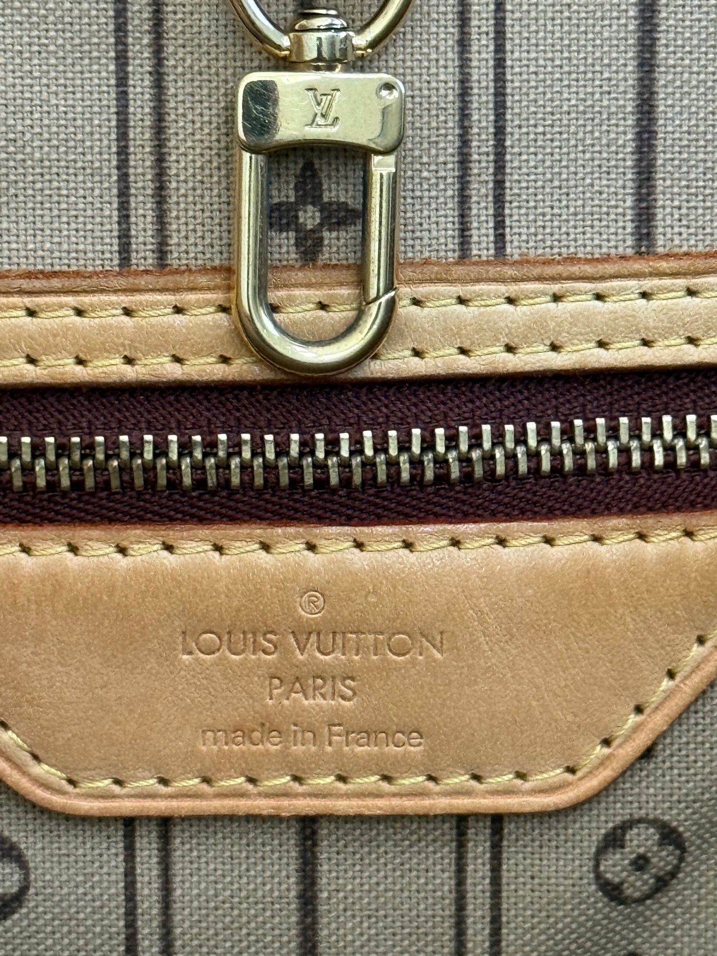 Neverfull MM in Monogram with Dustbag 🗓️ Year: 2007