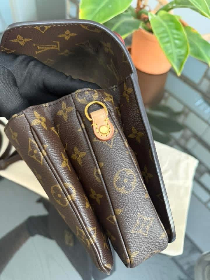 Pochette Metis in Monogram with Box, Dustbag and Paper bag 🗓️ Year 2020