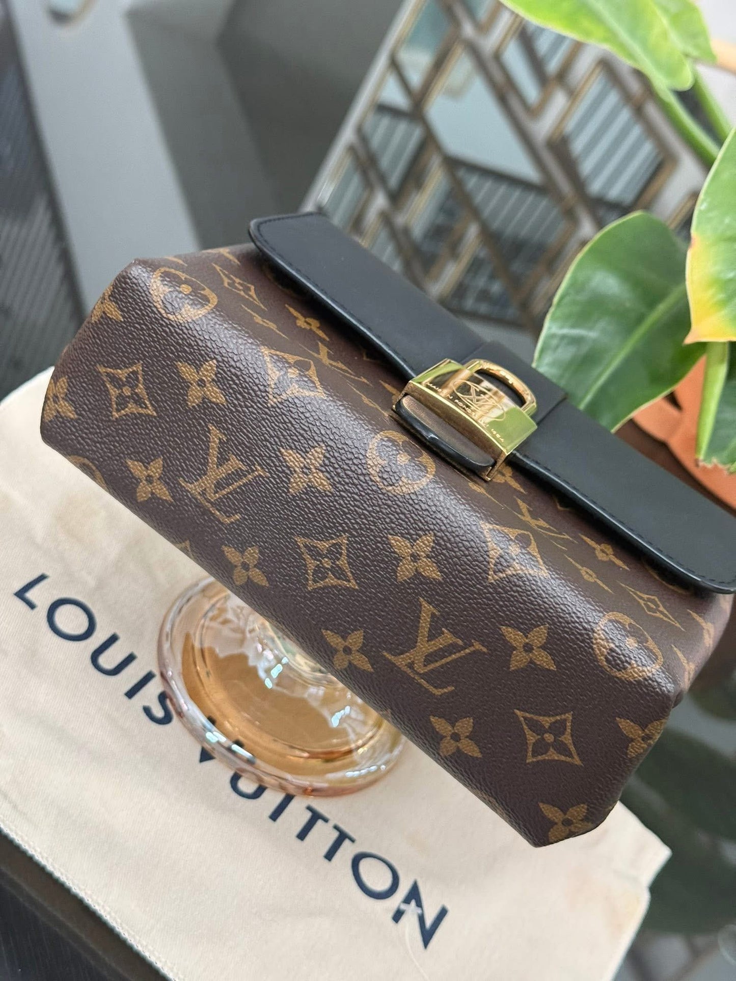 Locky BB Monogram Noir with Original Strap, Dustbag, Box and Paper bag - 📅 Year: 2010