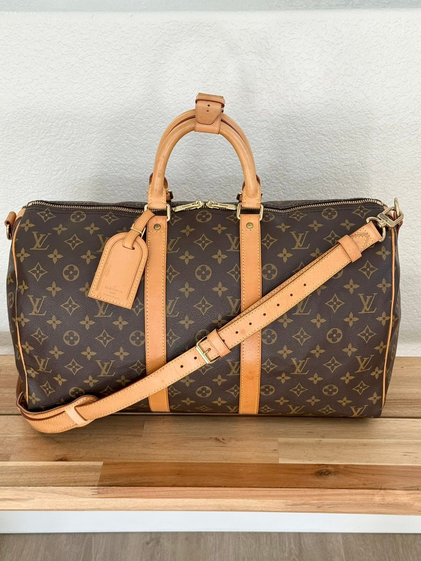 Keepall 45 Bandoulier with Original Strap, Luggage tag and Poignet 📅 Year: 1998