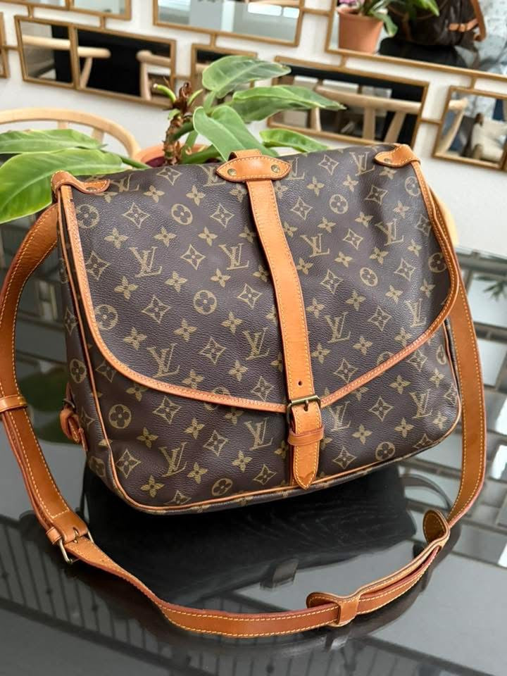 Saumur 35 Crossbody -🗓️ Year: 1989