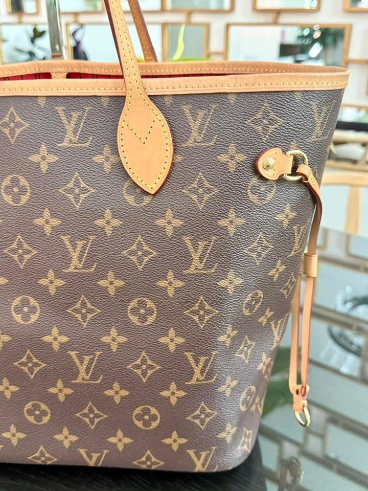 Neverfull MM Monogram in Cerise with Dustbag -🗓️ Microchip