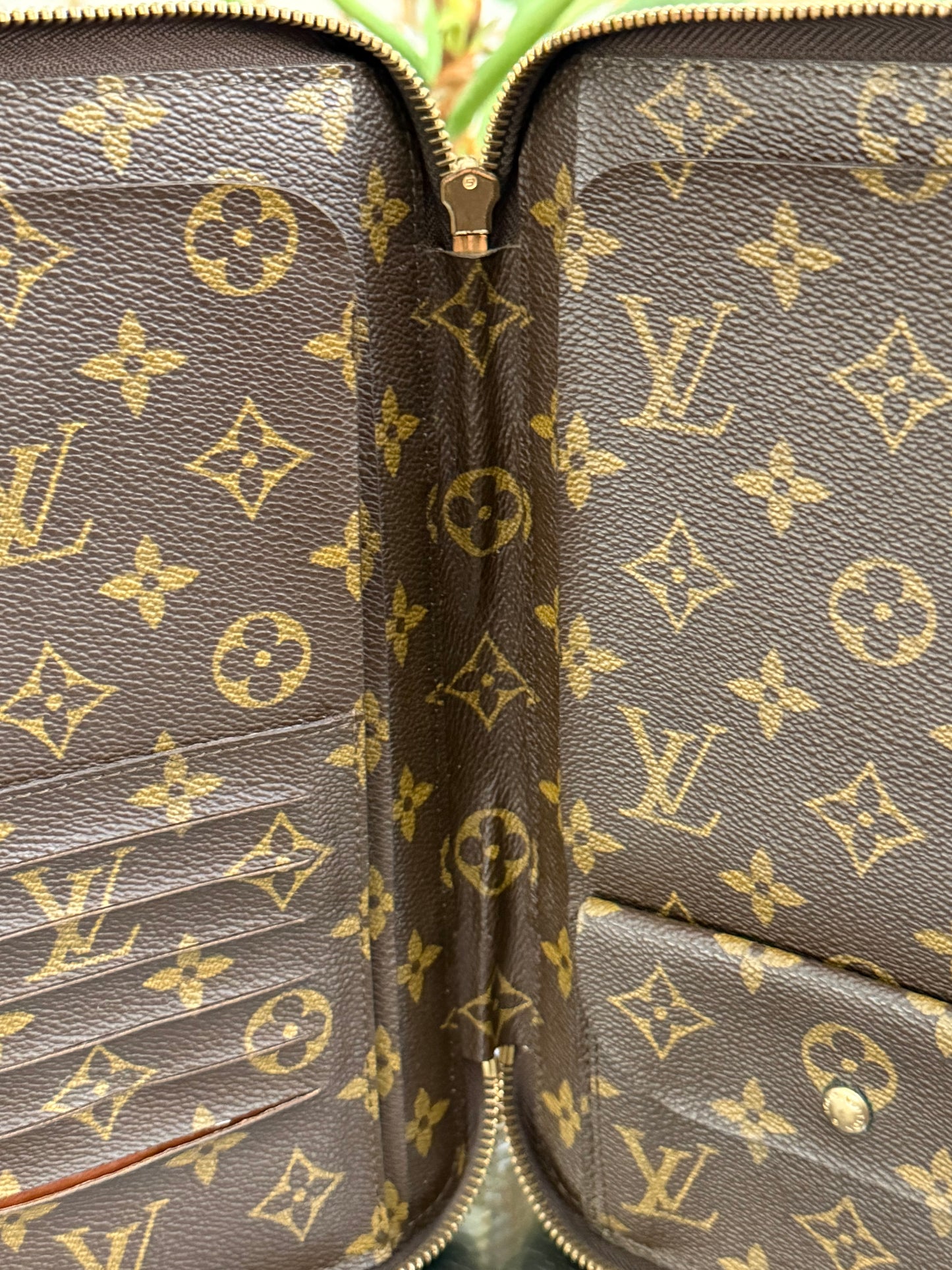 Monogram Escapade Travel Organizer - 🗓️ Year: 1991