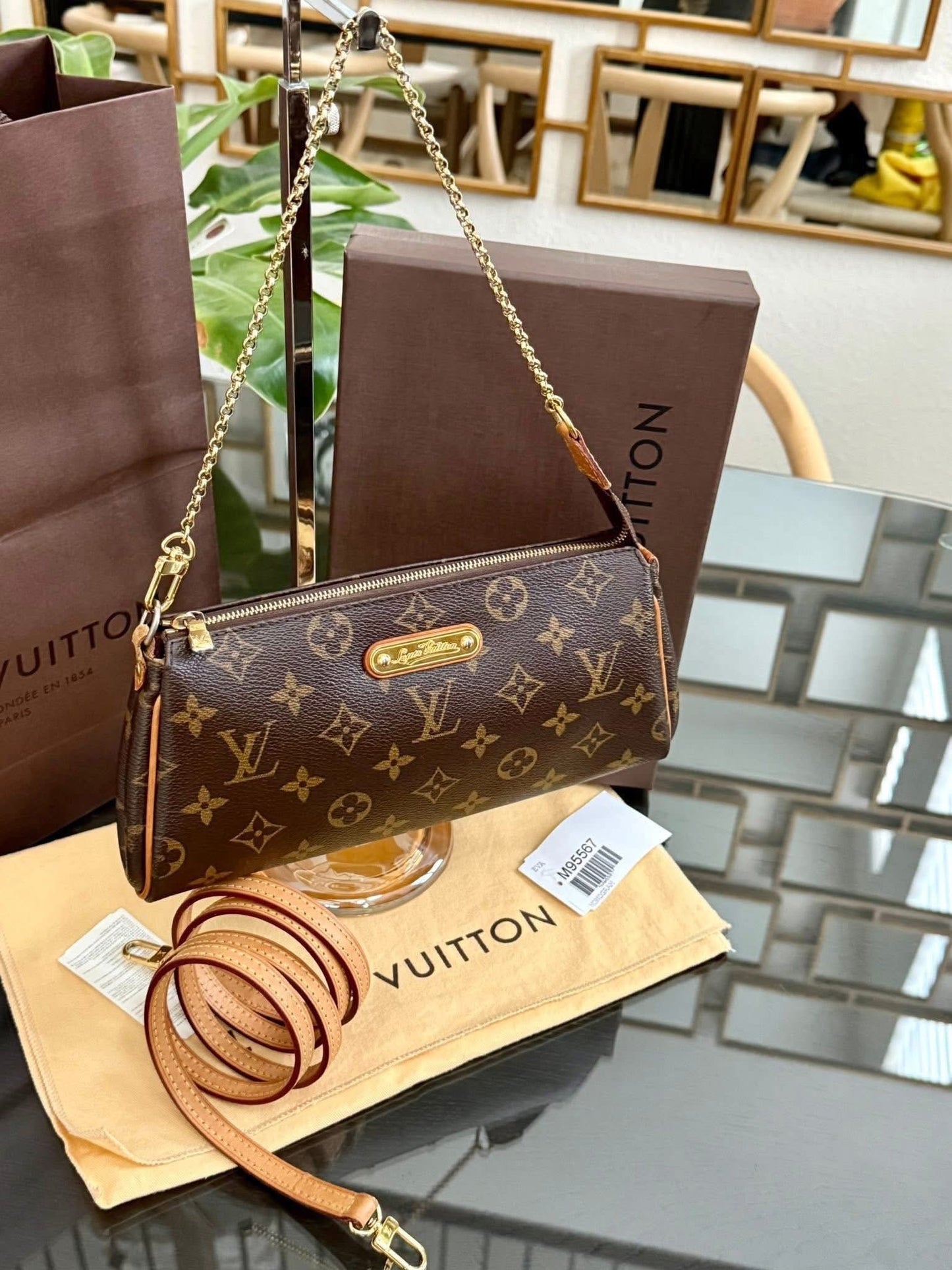 Eva Clutch in Monogram with Dustbag, Box and Paper bag 🗓️ Year: 2014