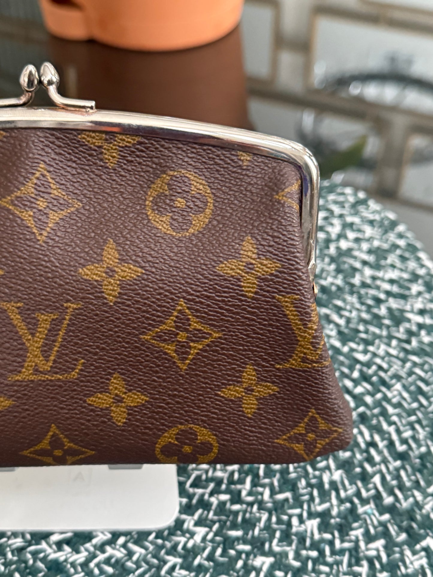 Vintage Monogram Kisslock Pouch🗓️