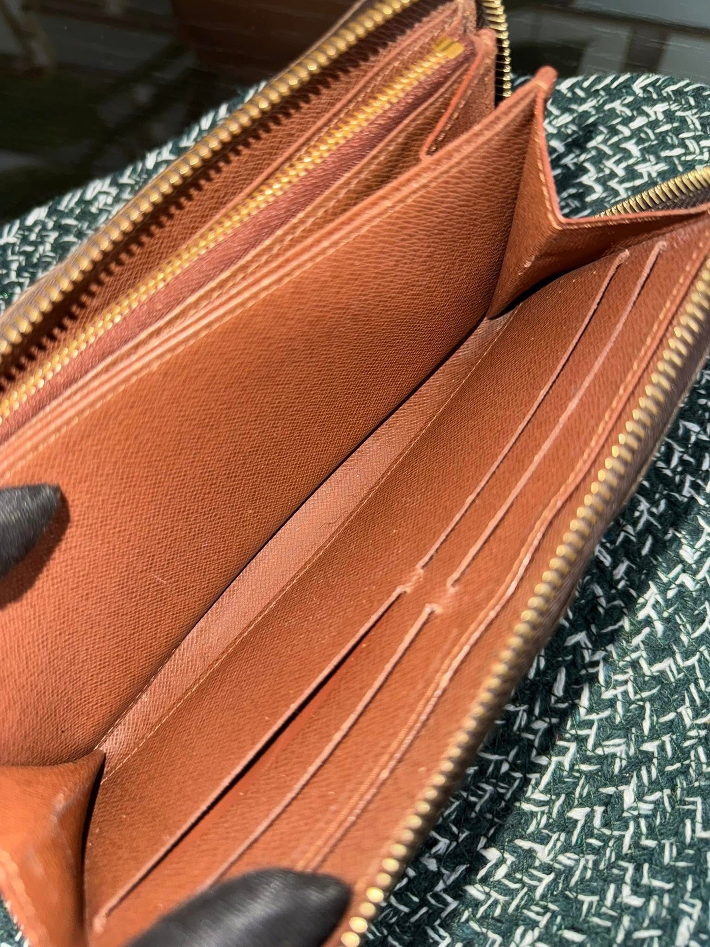 Monogram Zippy Long Wallet 🗓️ Year: 2009