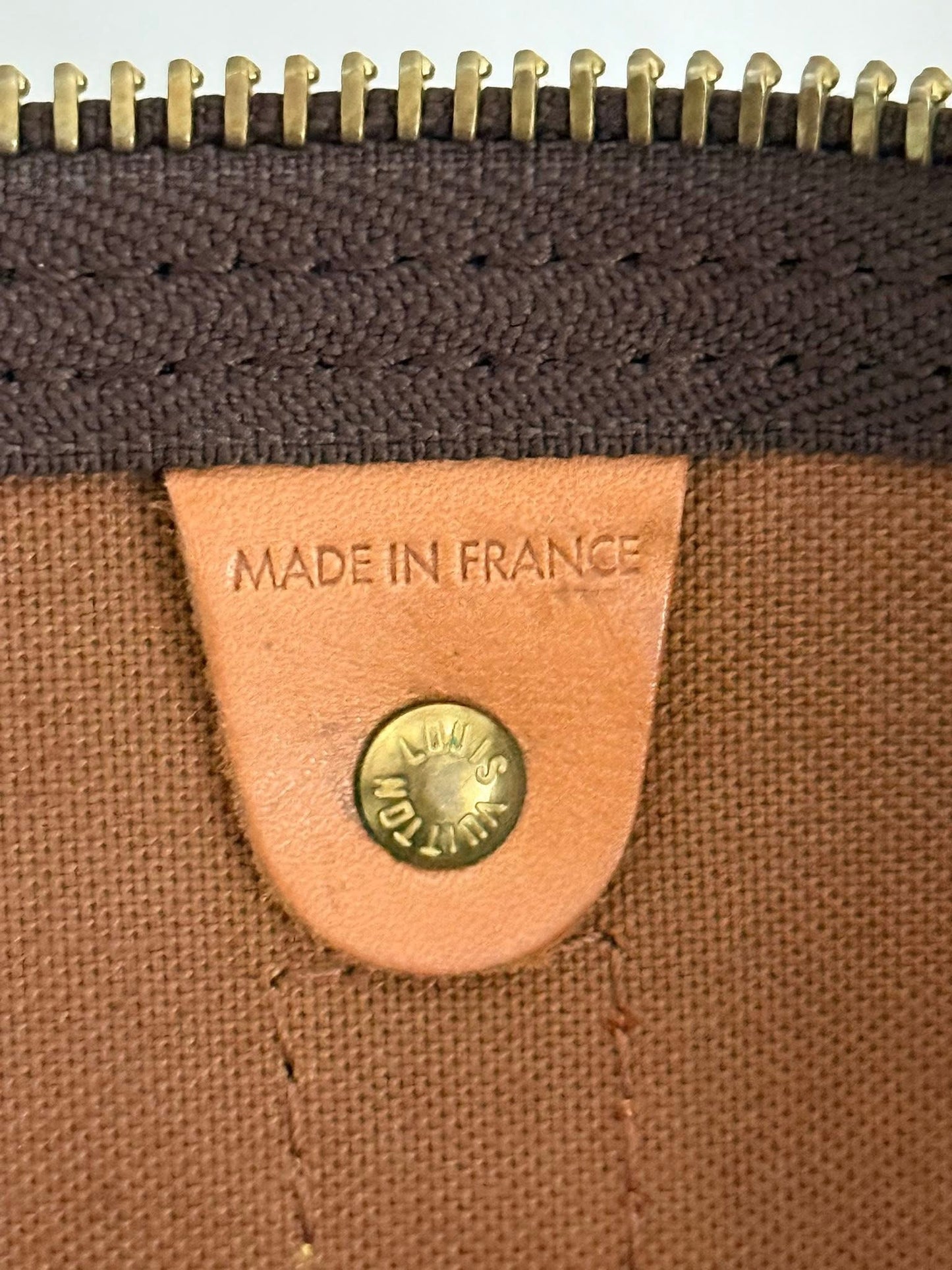 Keepall 50 Bandoulier with Original Strap, Luggage tag and Poignet  📅 Year: 1990