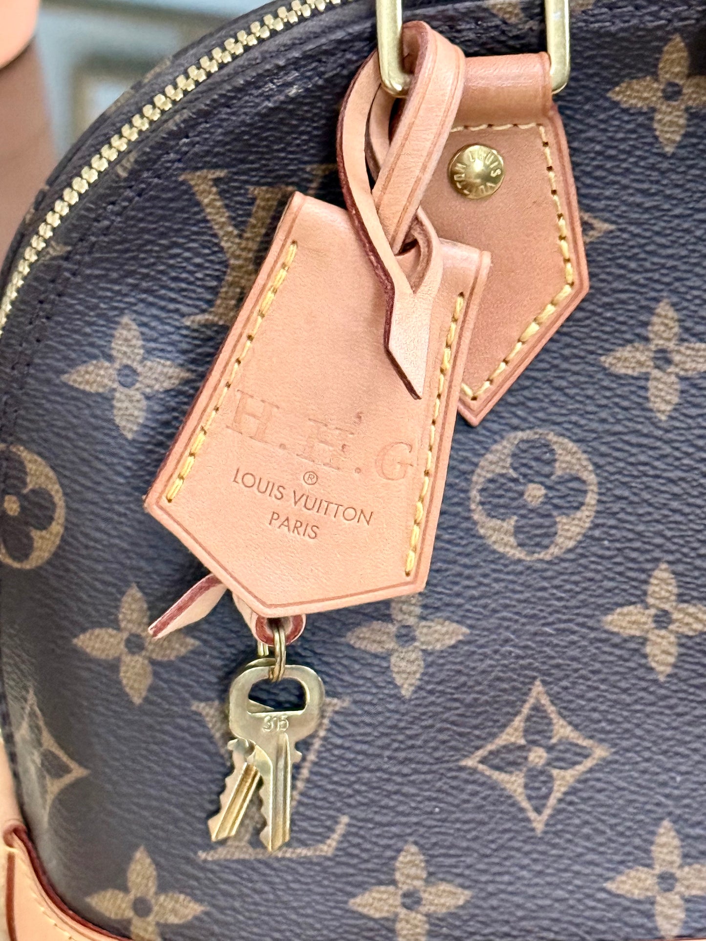 Alma BB with Original Strap , Clochette , Lock 🔐 keys, Box , dustbag and Paper bag - 📅 Year: 2021