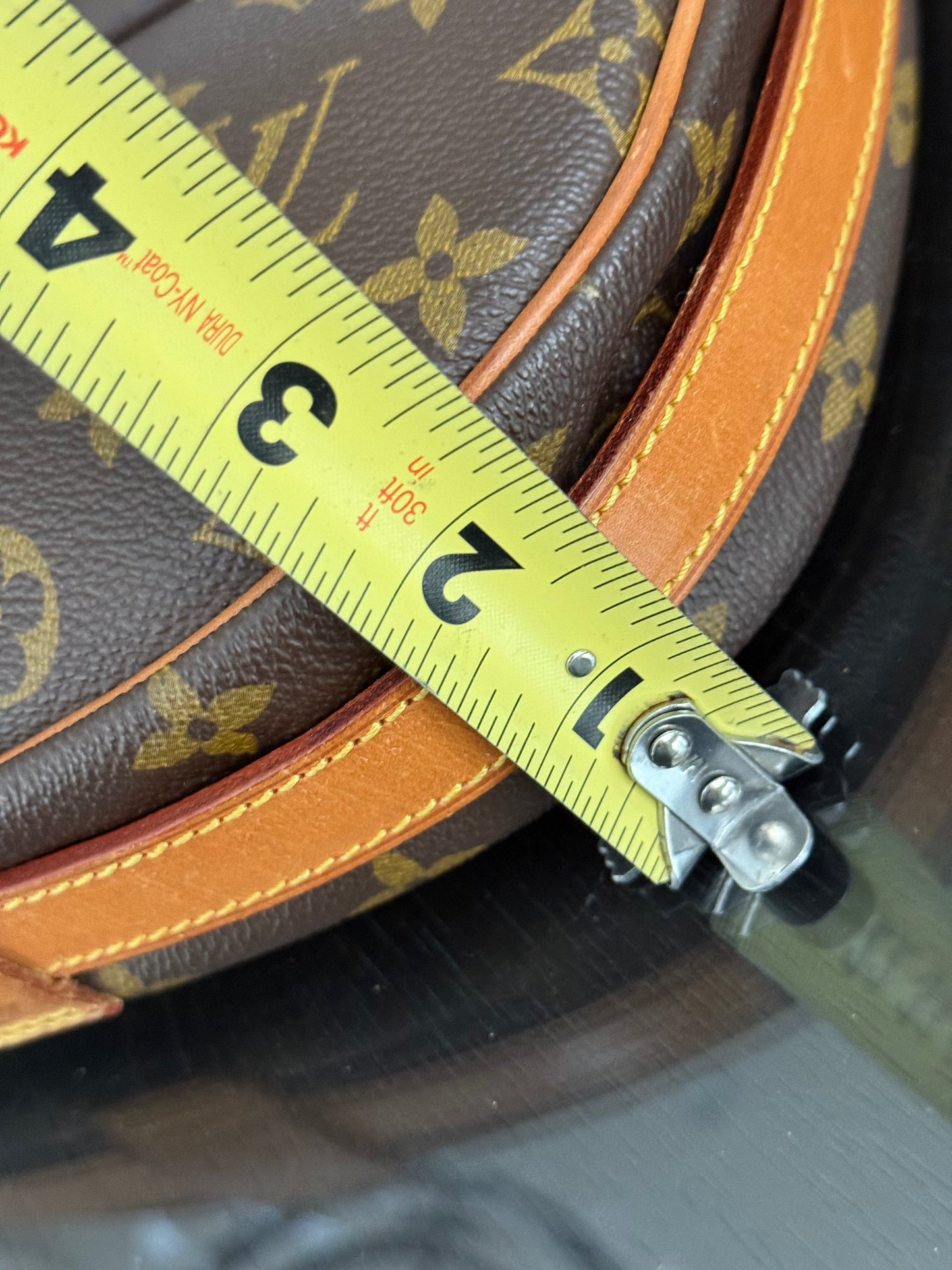 Jeaunefille GM Crossbody 📅 Year: 1989