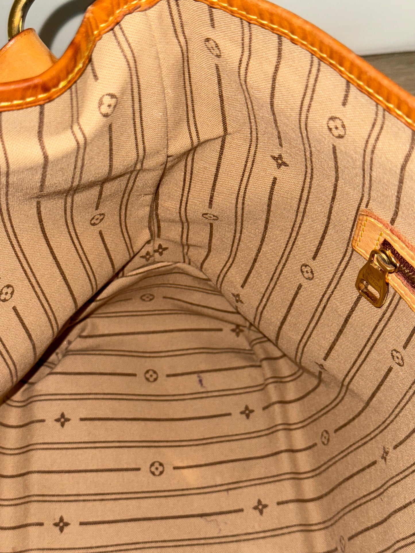 Delightful PM with Dustbag 📅 Year: 2012