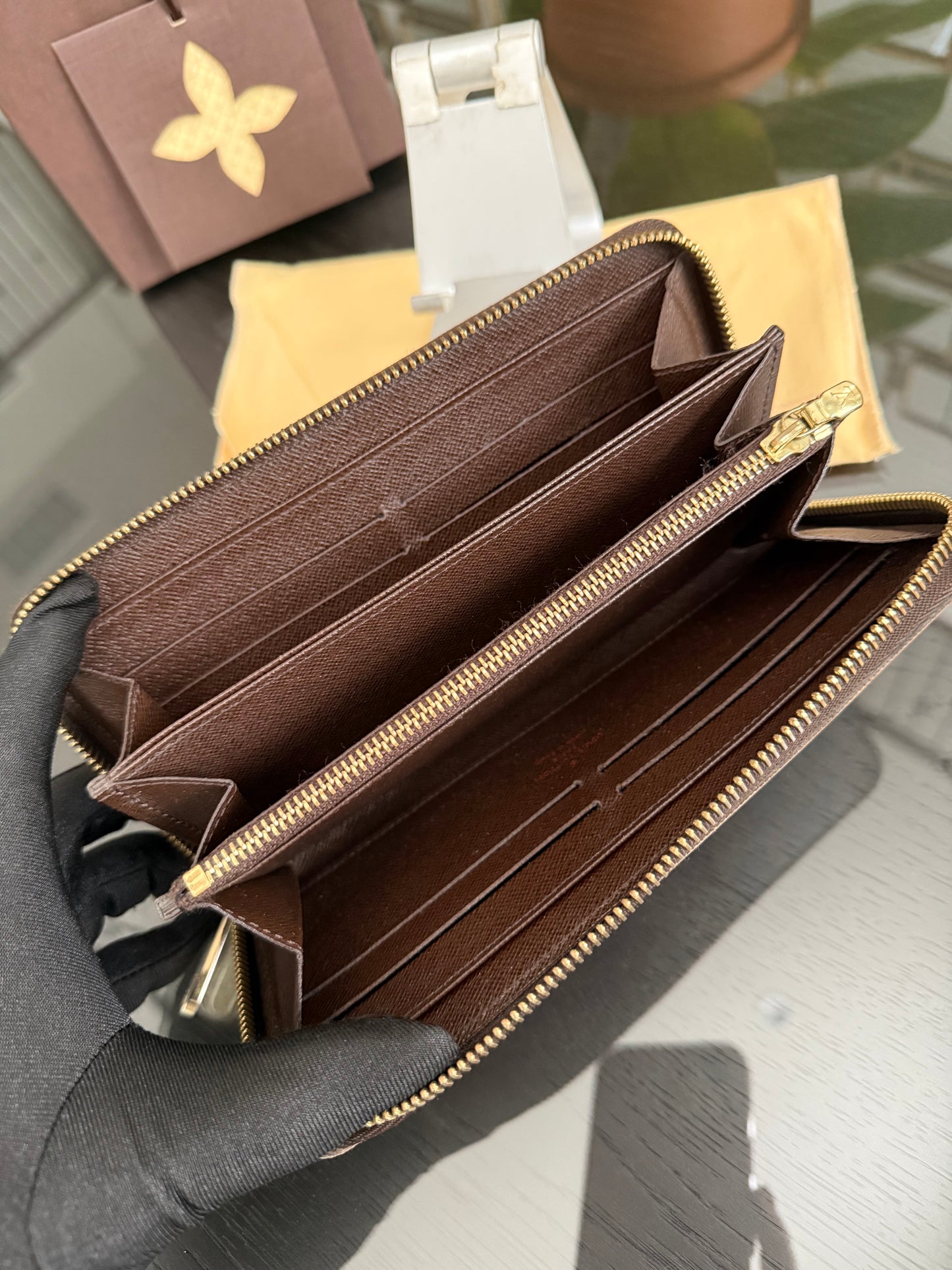 Zippy Long Wallet in DE with Dustbag and box 🗓️ Year: 2013