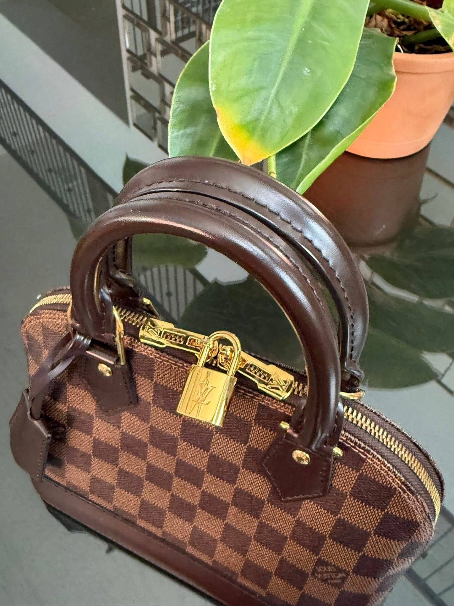 Alma BB in DE with Clochette, Lock 🔐 key, Original Strap, Box Dustbag, Paper bag and Insert Organizer 🗓️ Year: 2017-
