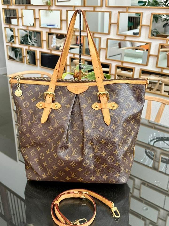 Palermo GM with Original Strap. Dustbag and Insert Organizer 🌺
Year: 2009