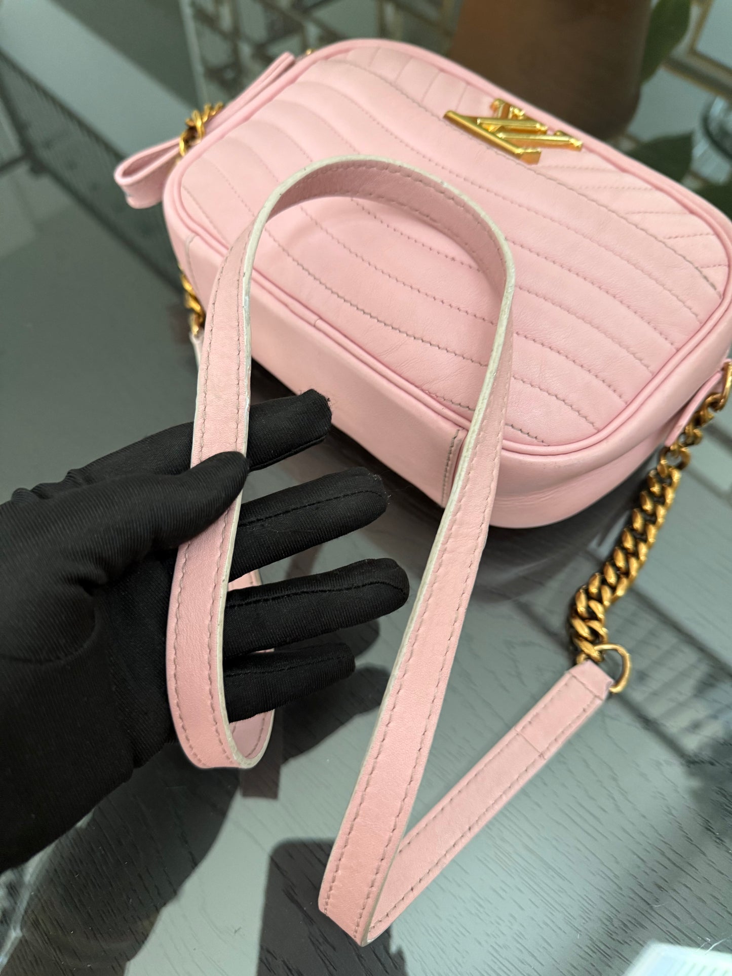 New Wave Camera Bag -🗓️ Year: 2019