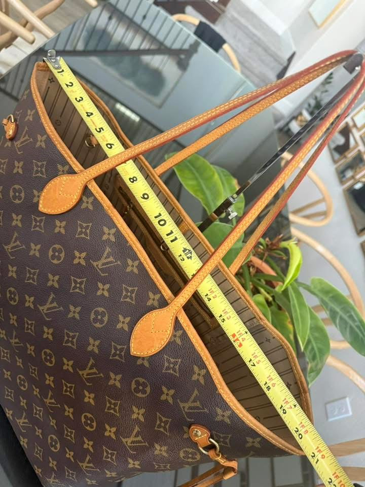 Neverfull GM Monogram with Insert Organizer -🗓️ Year: 2007