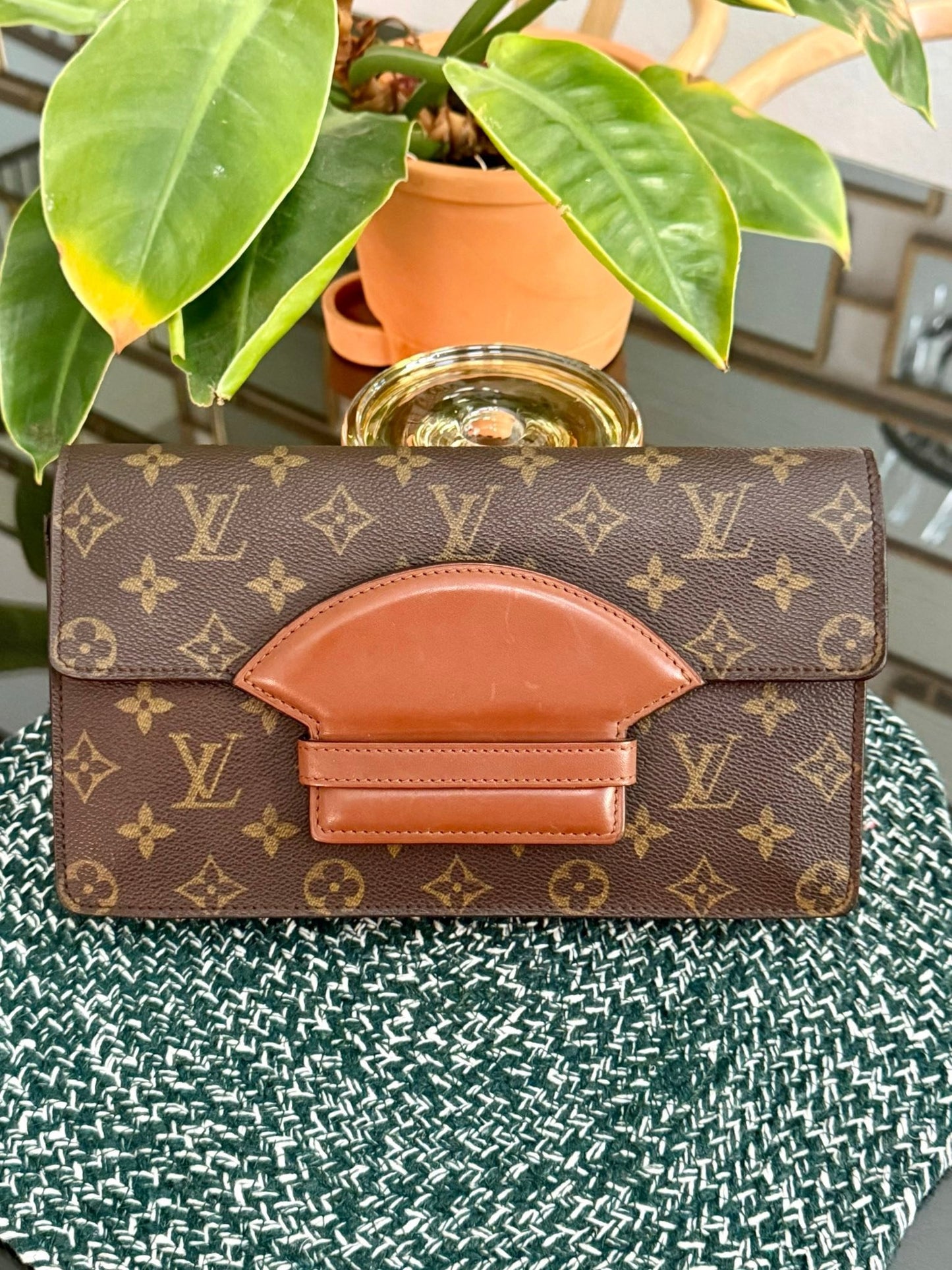 Chaillot Clutch 🗓️ Year: 1986