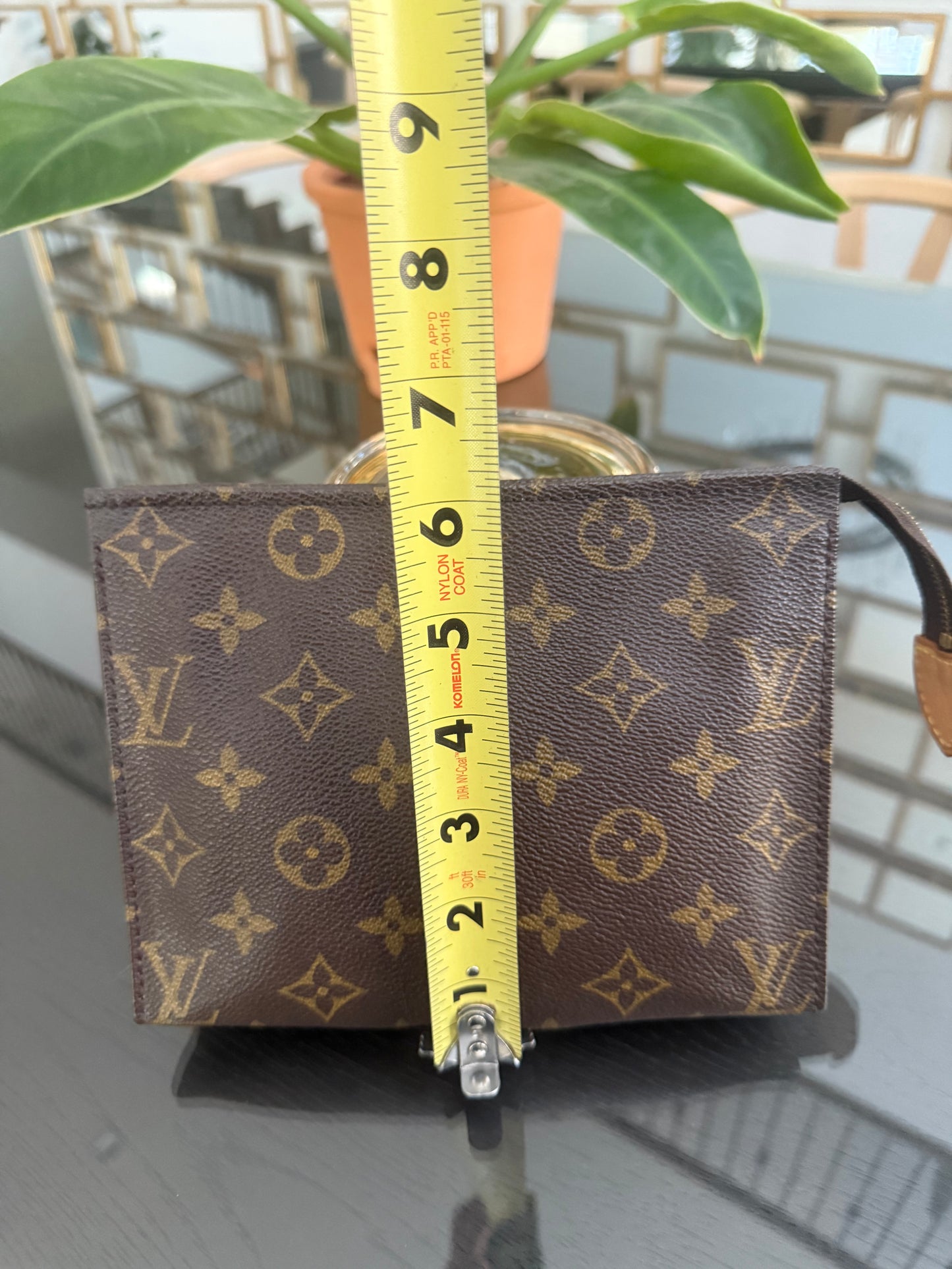 Toiletry 19 - 📅 Year 1989