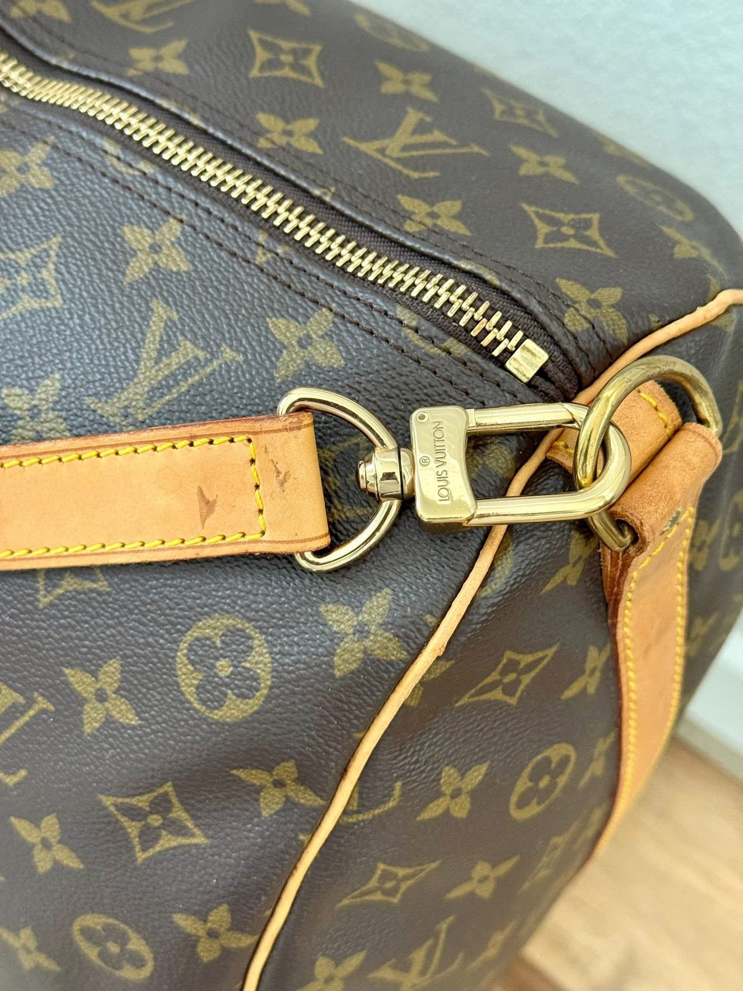 Keepall 60 Bandoulier with Original Strap, Luggage Tag and Poignet 📅 Year: 1991