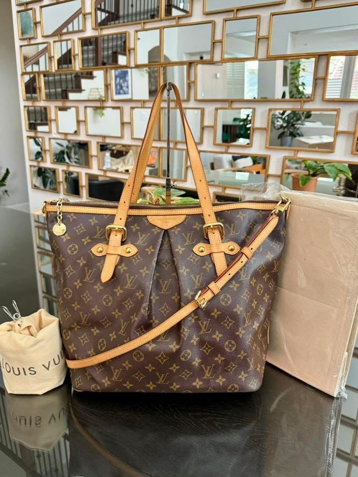 Palermo GM with Original Strap. Dustbag and Insert Organizer 🌺
Year: 2009