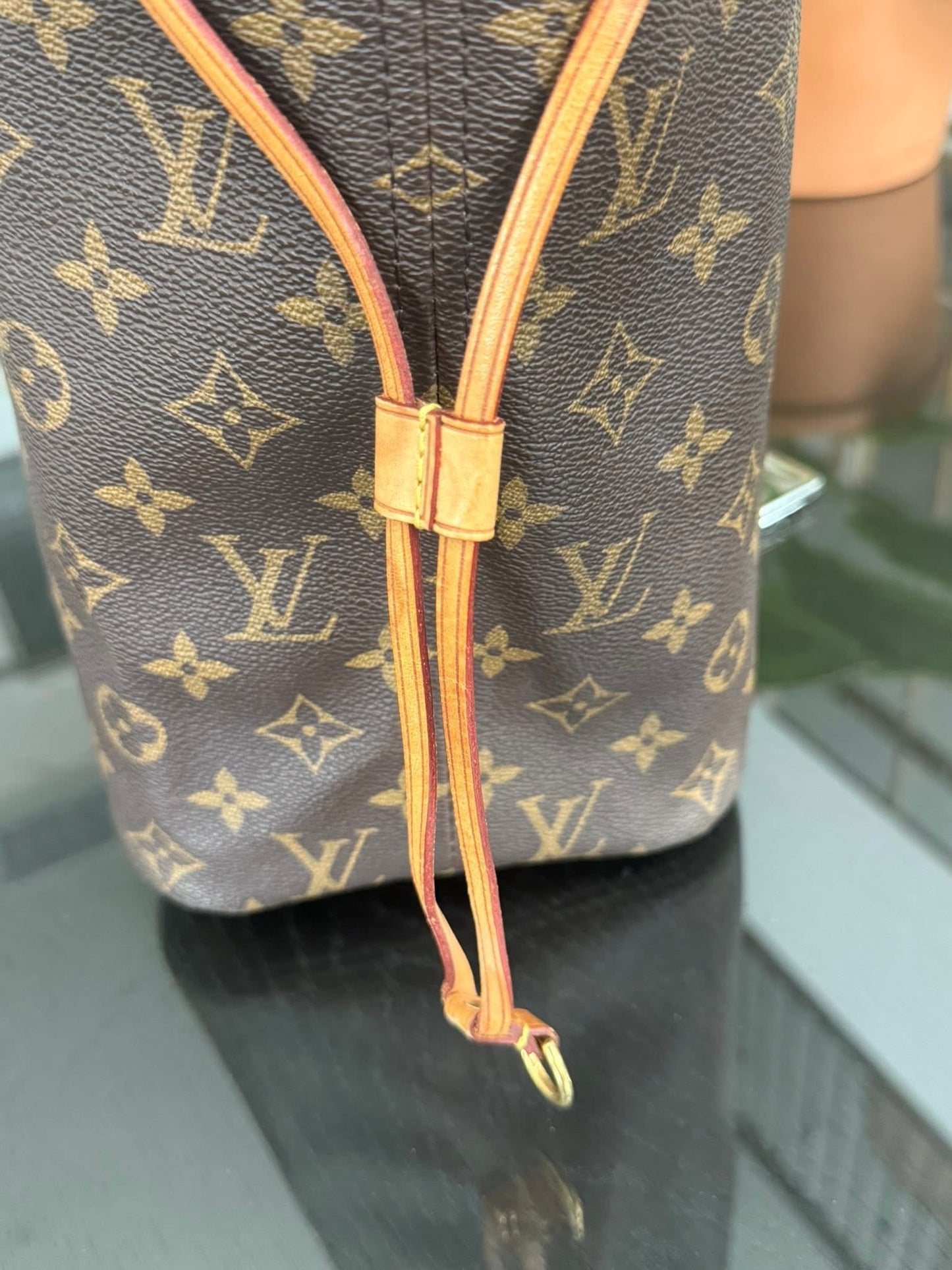 Neverfull MM with Insert Organizer 📅 Year: 2013