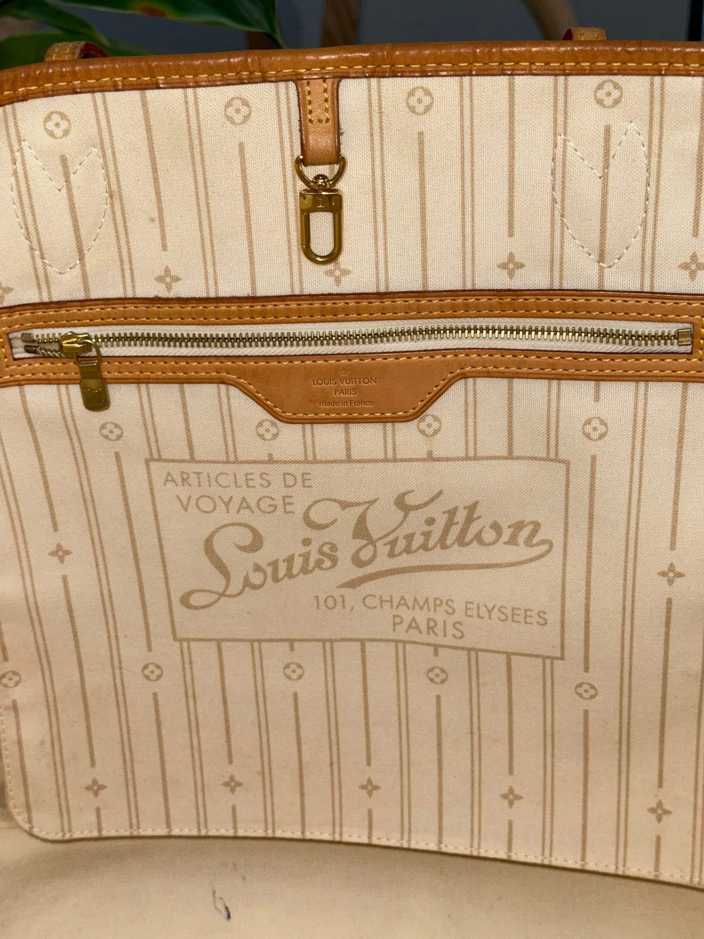 Neverfull GM in Azur with Dustbag Insert Organizer 🗓️ Year: 2012