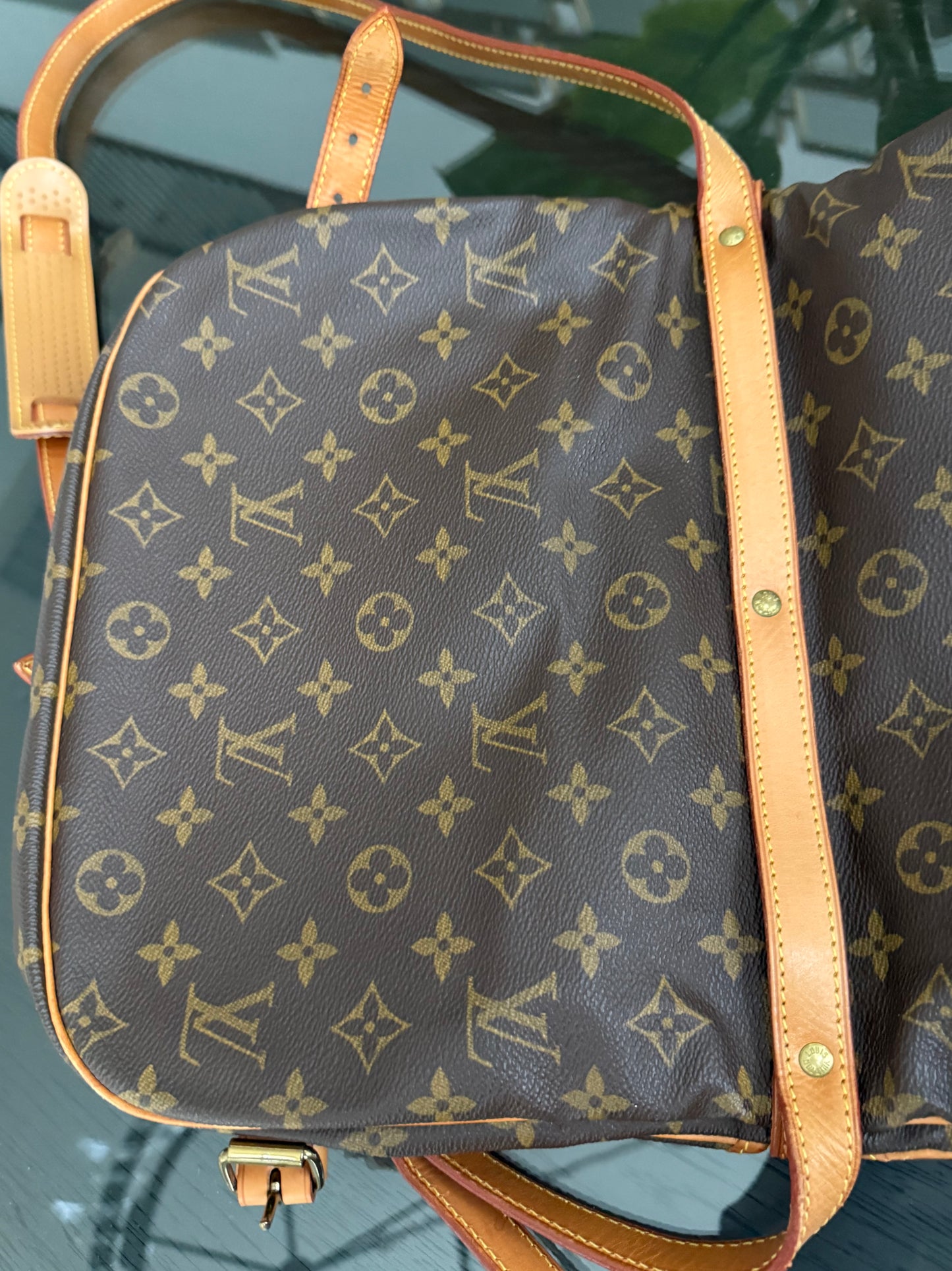 Saumur 30 Crossbody 🌺 Year: 1989