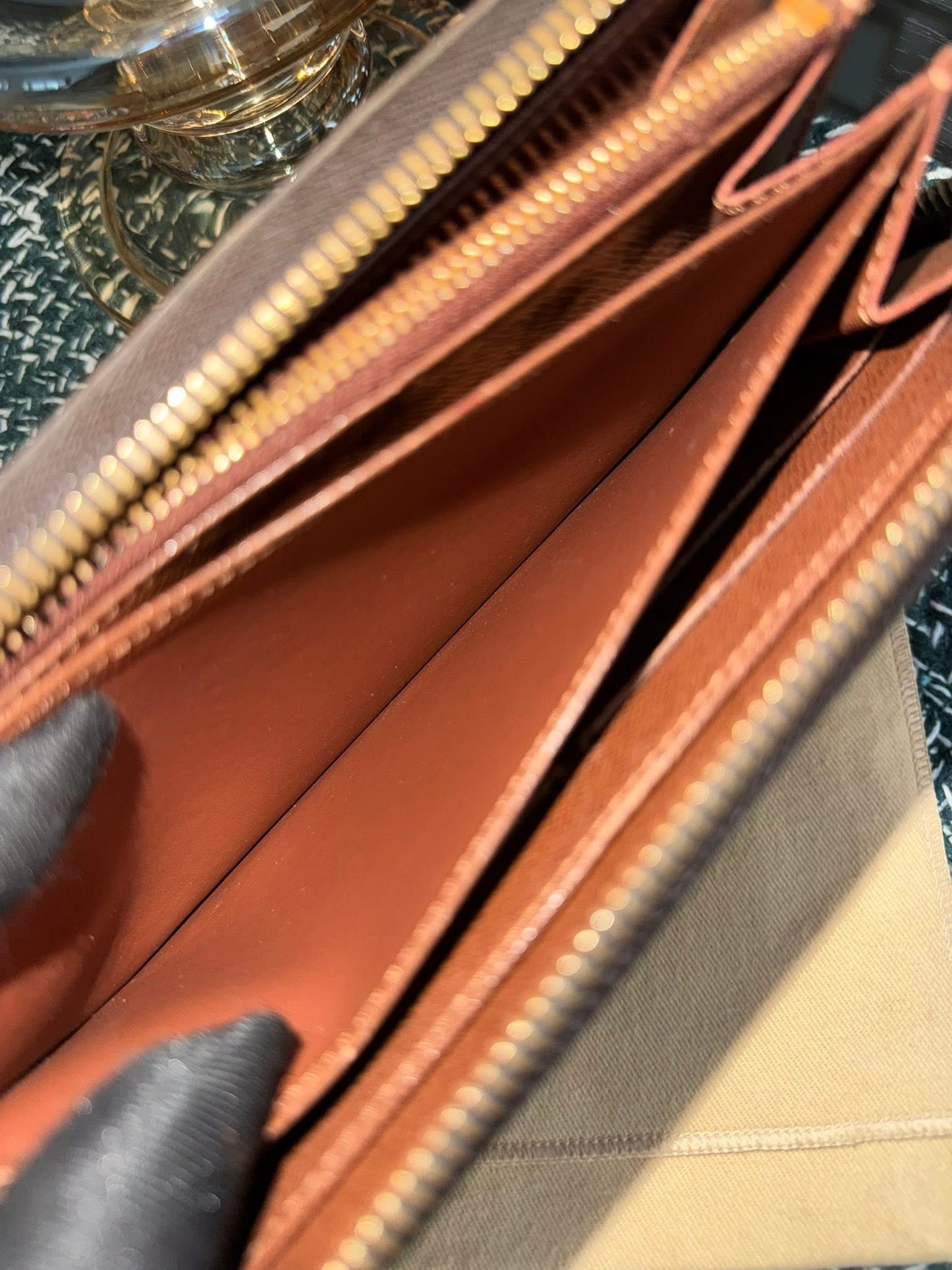 Zippy Long Wallet in Monogram with Dustbag 🗓️ Year: 2011