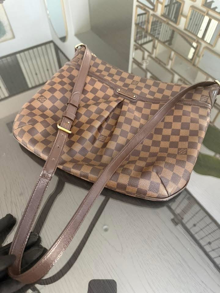 Bloomsbury GM Crossbody -🗓️ Year: 2009