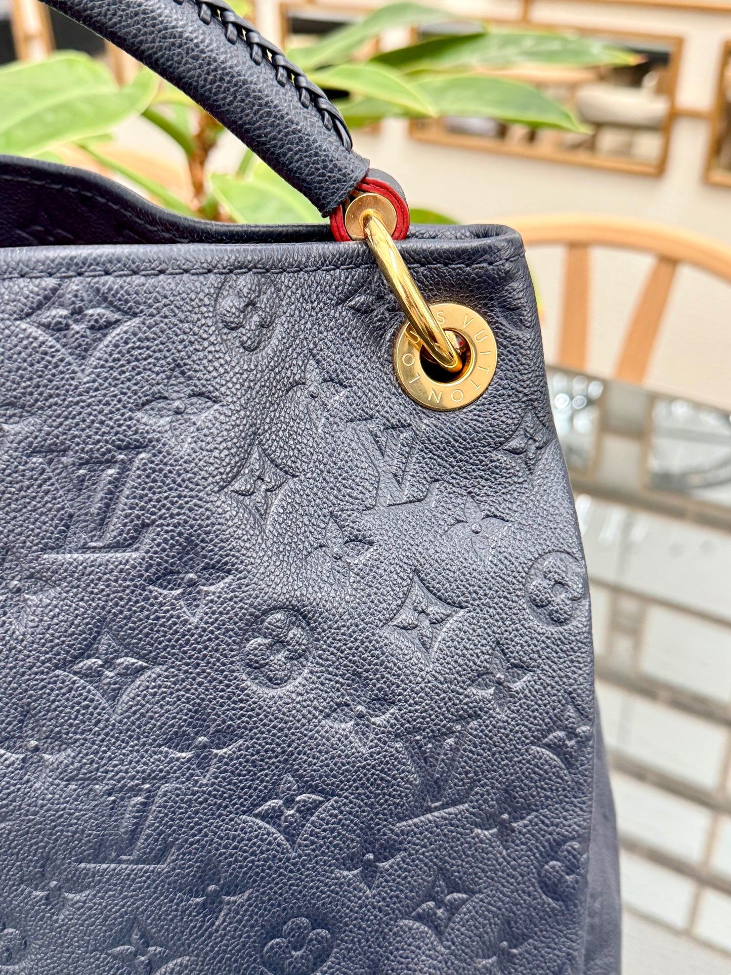 Artsy MM Empriente in Navy Blue with Dustbag- 📅 Year: 2020