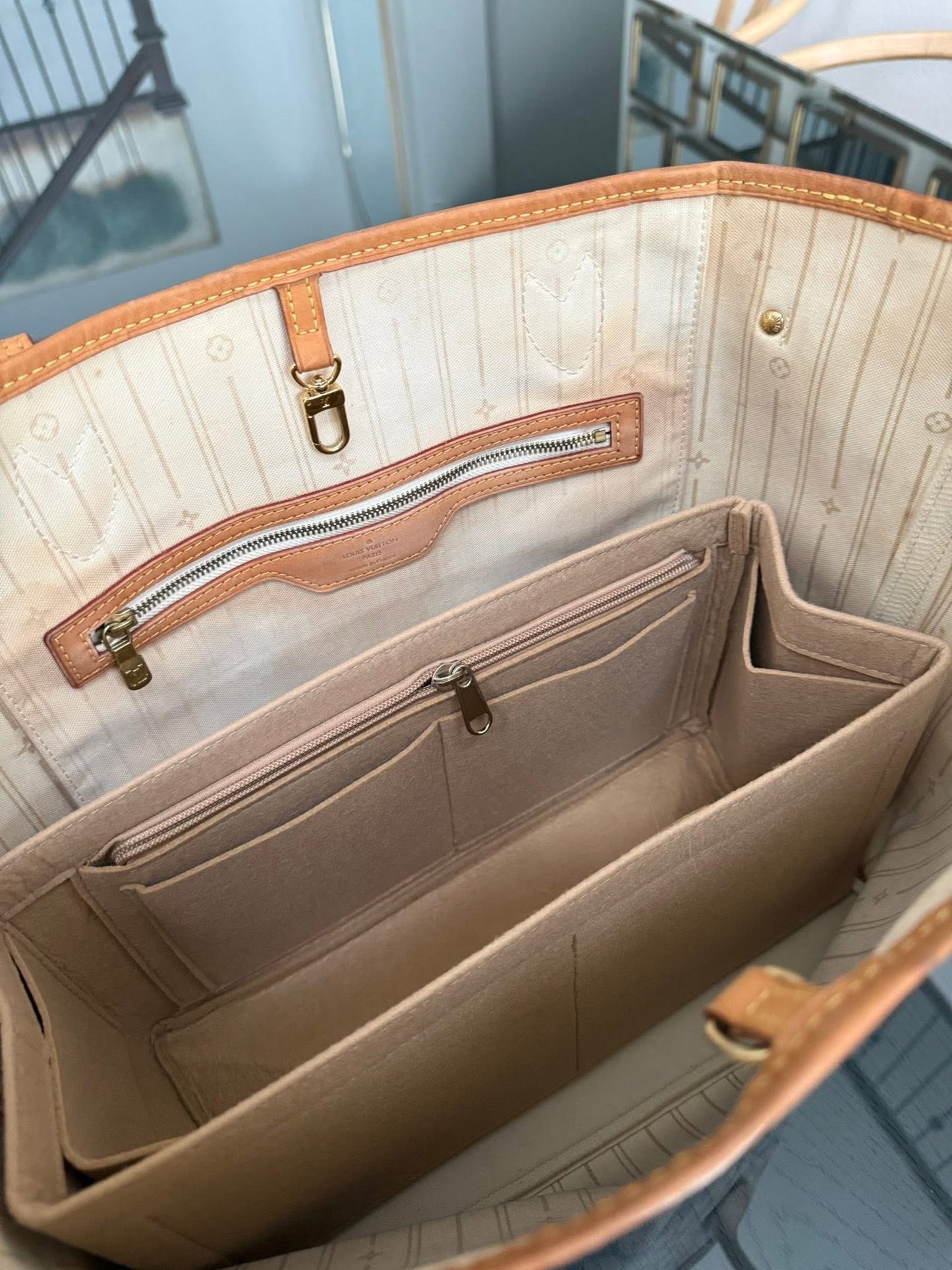 Neverfull MM Azur with Insert Organizer 📅 Year: 2011