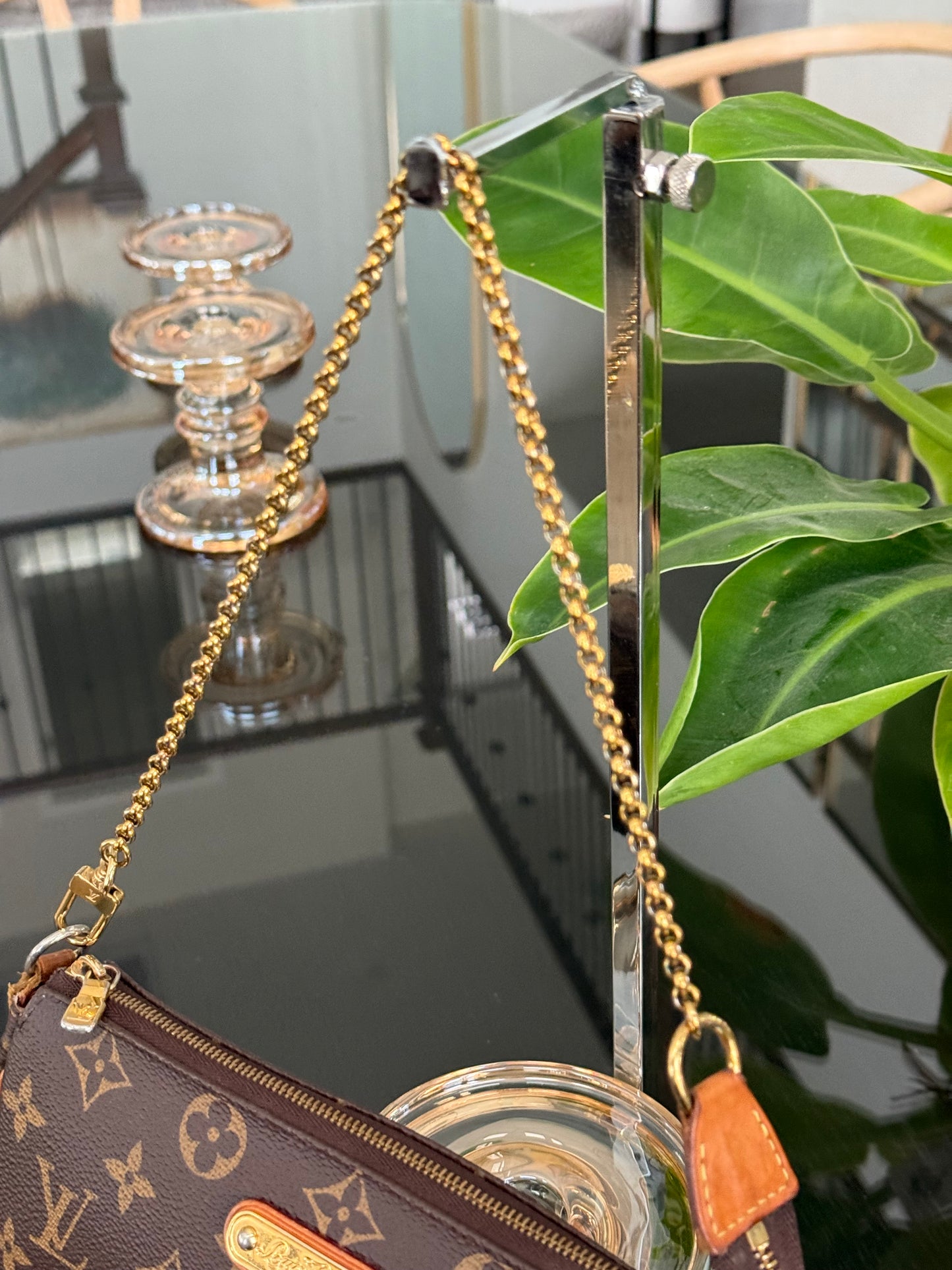 Eva Clutch with Dustbag- 🗓️ Year: 2015