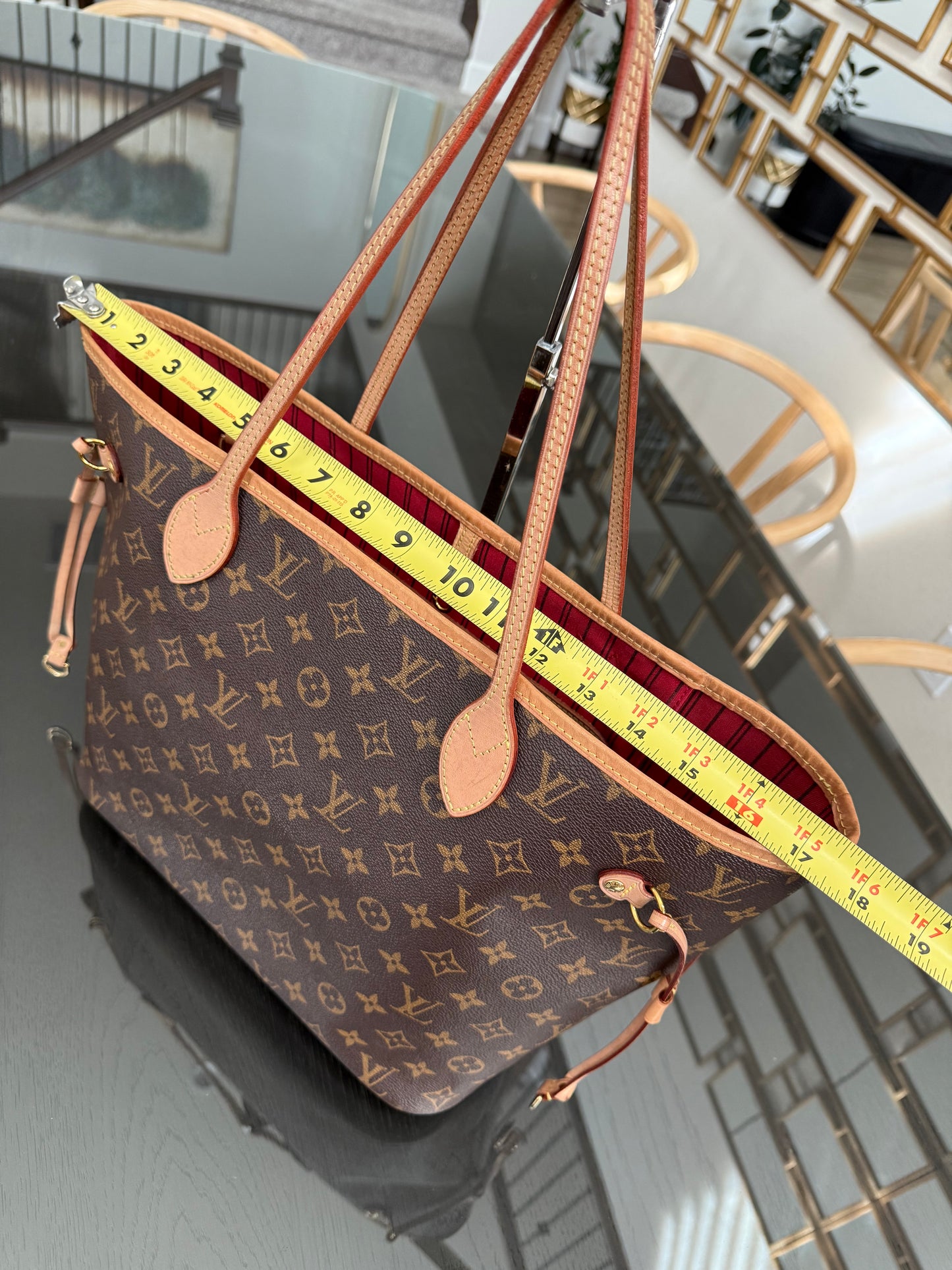 Neverfull MM Monogram in Cerise interior with Dustbag and Insert Organizer 📅 Year: 2020
