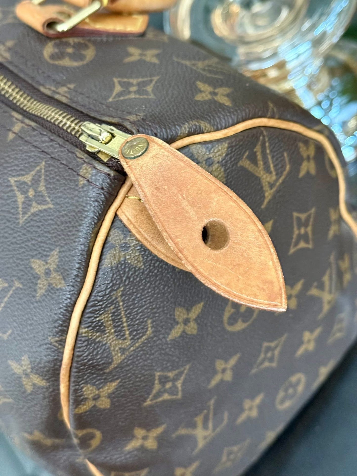 Speedy 30 with 🔐 Lock & Key - 📅 Year: 2003