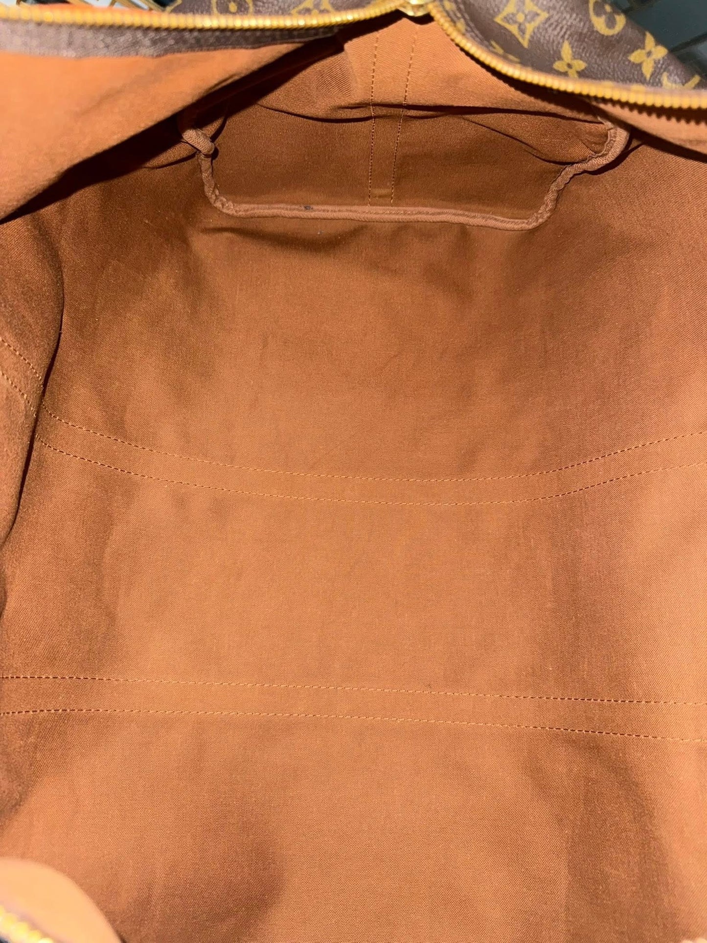 Keepall 60 Bandoulier with Original Strap, Luggage Tag and Poignet 📅 Year: 1991