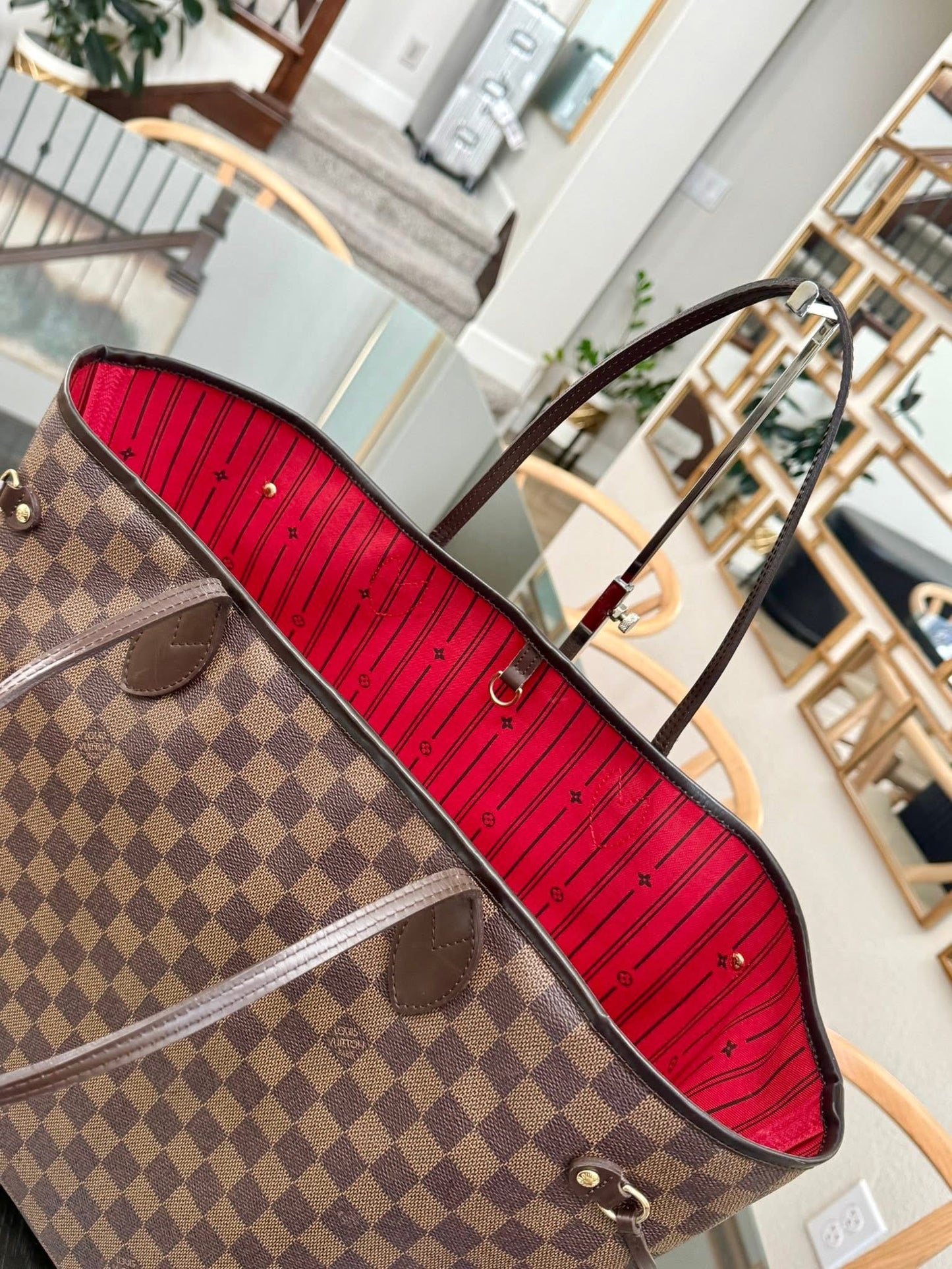 Neverfull GM in DE with Insert Organizer and Dustbag 🌺 📅 Year: 2009