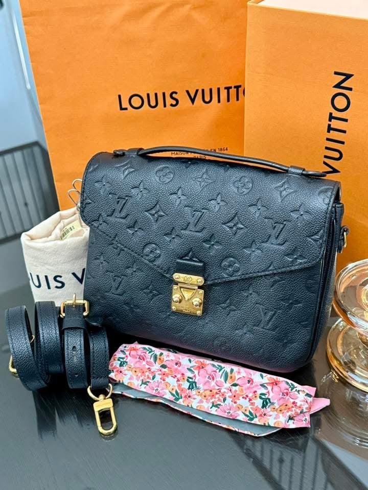 Pochette Metis Emptiente Noir with Box, Dustbag, Insert Organizer, Box and Paper bag -Microchip & Authenticed