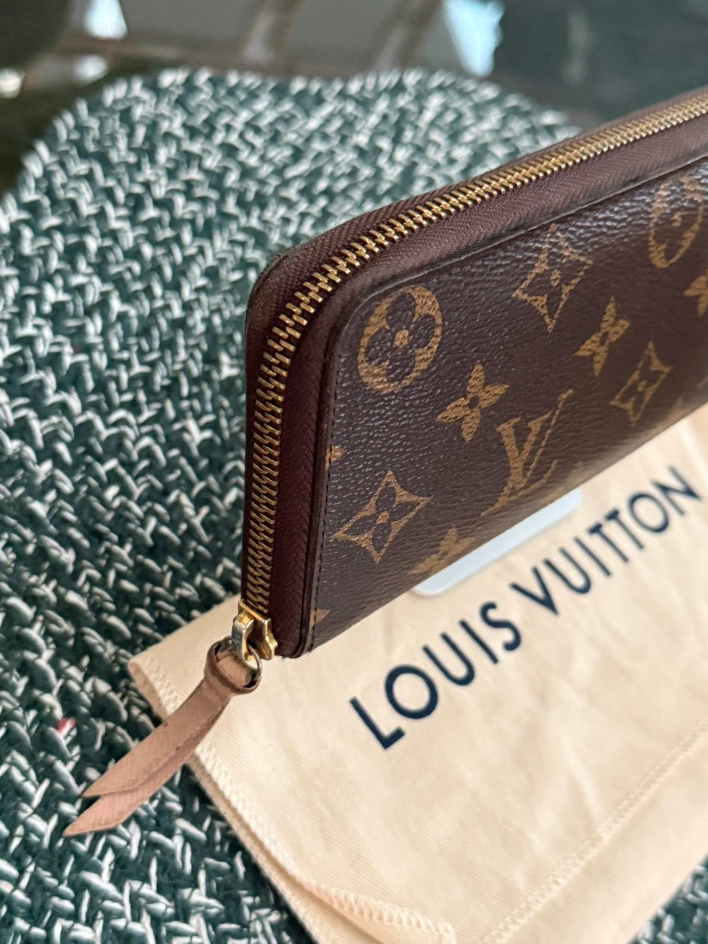 Clemence Wallet in Rose Ballerine with Dustbag 🗓️ Year 2017