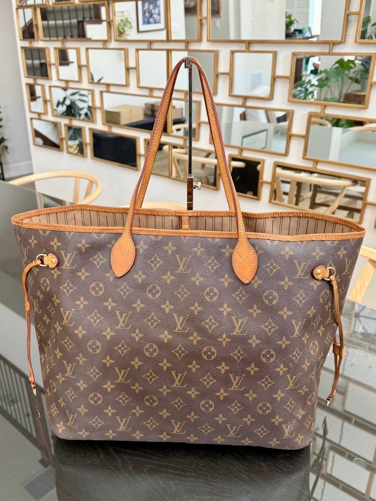 Neverfull GM with Dustbag and Insert Organizer 🗓️ Year: 2008