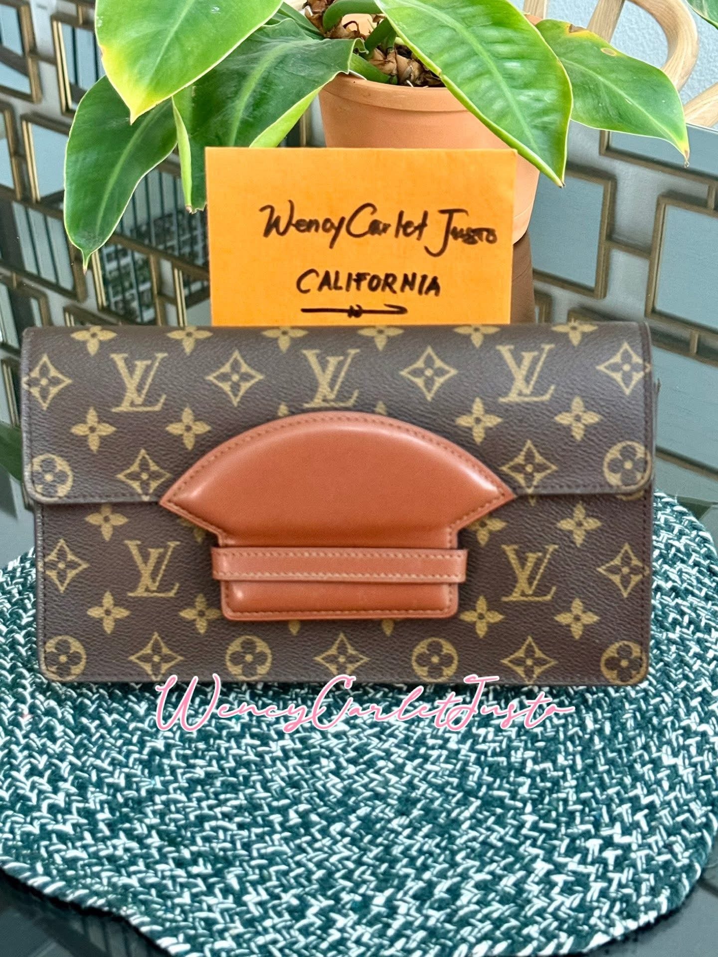 Chaillot Clutch w/ Dustbag 🗓️ Year: 1987