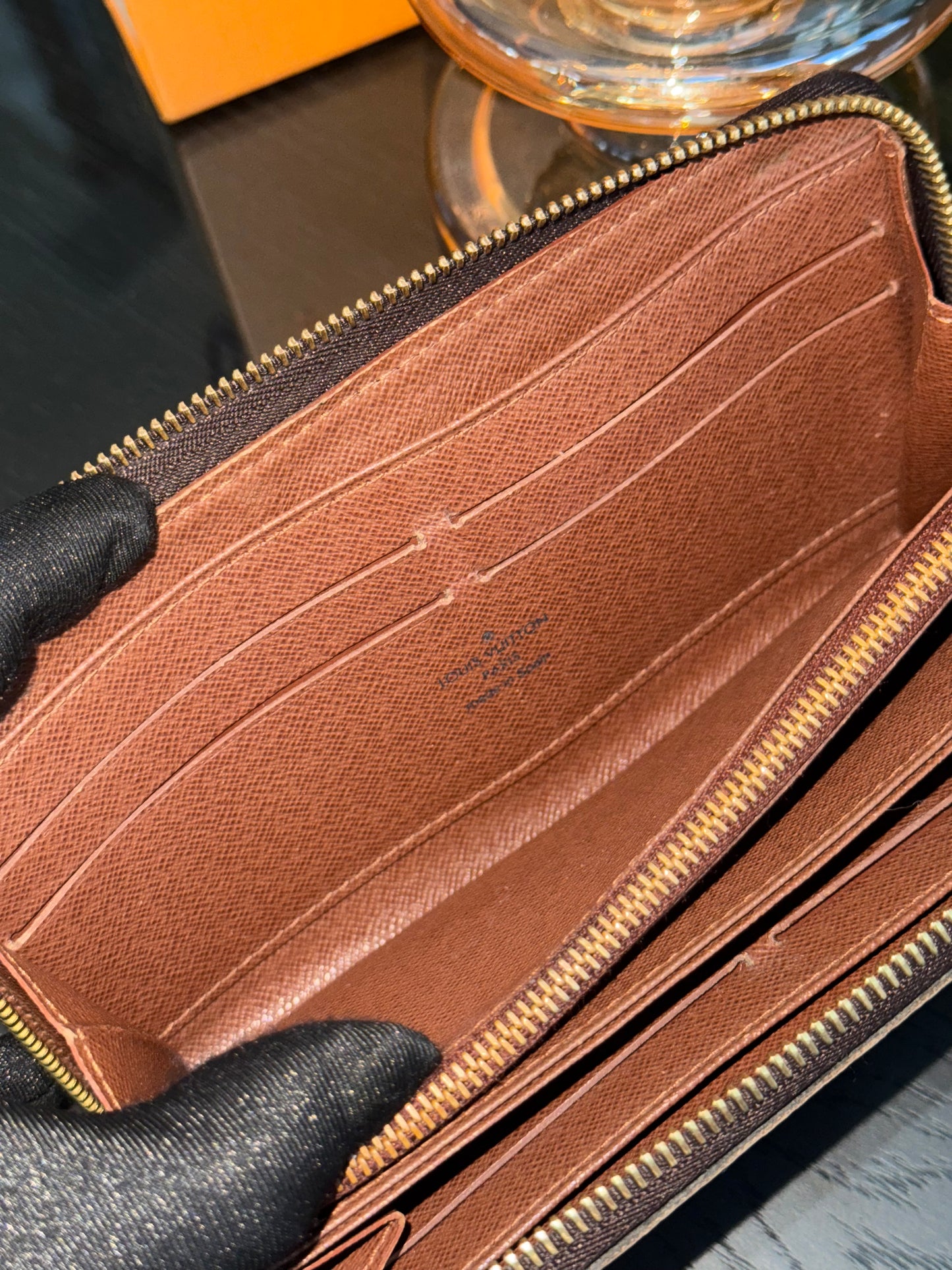 Zippy Long Wallet in Monogram with Dustbag and Box 📅 Year: 2009