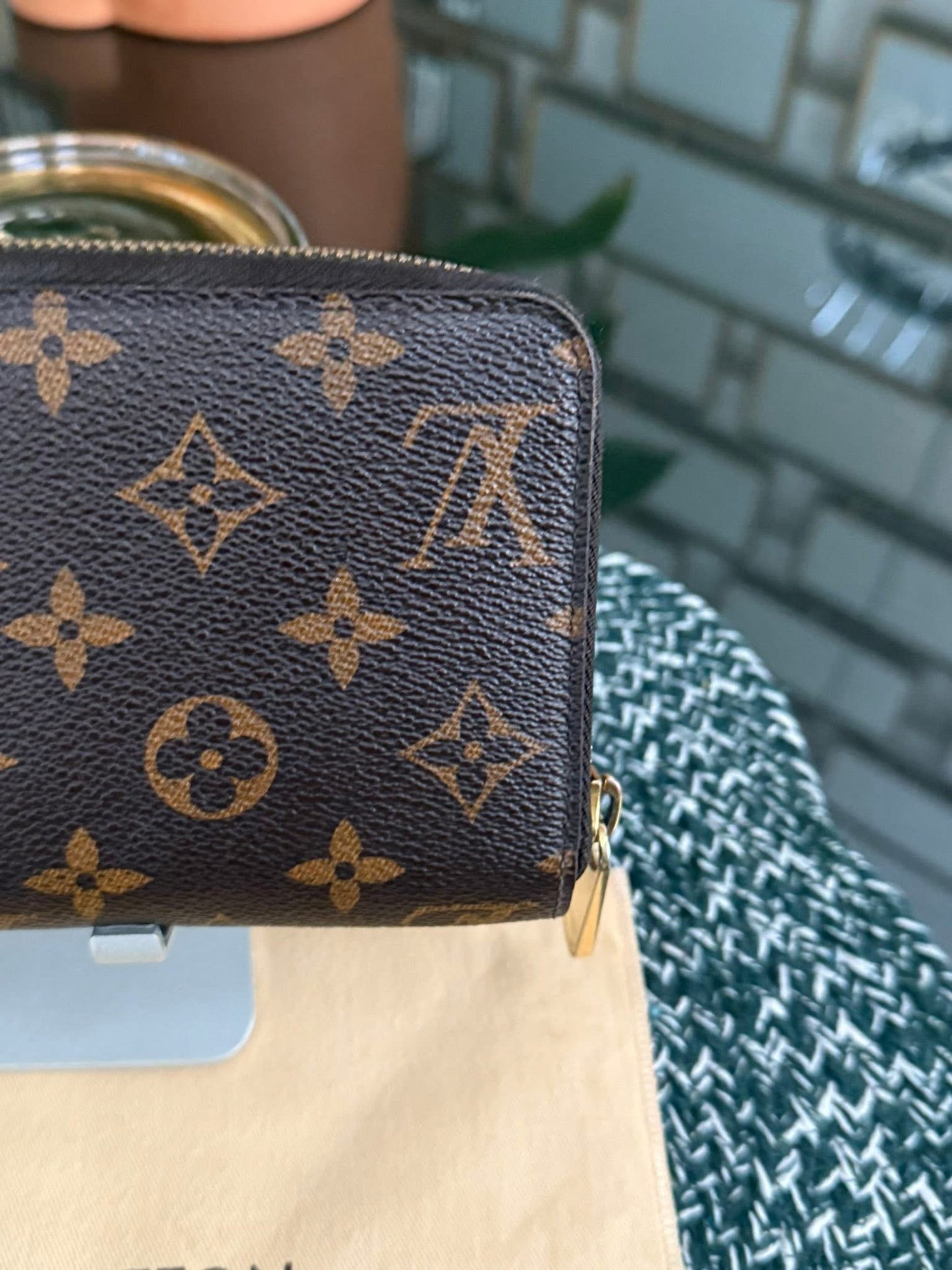Zippy Long Wallet in Monogram with Dustbag 🗓️ Year: 2011