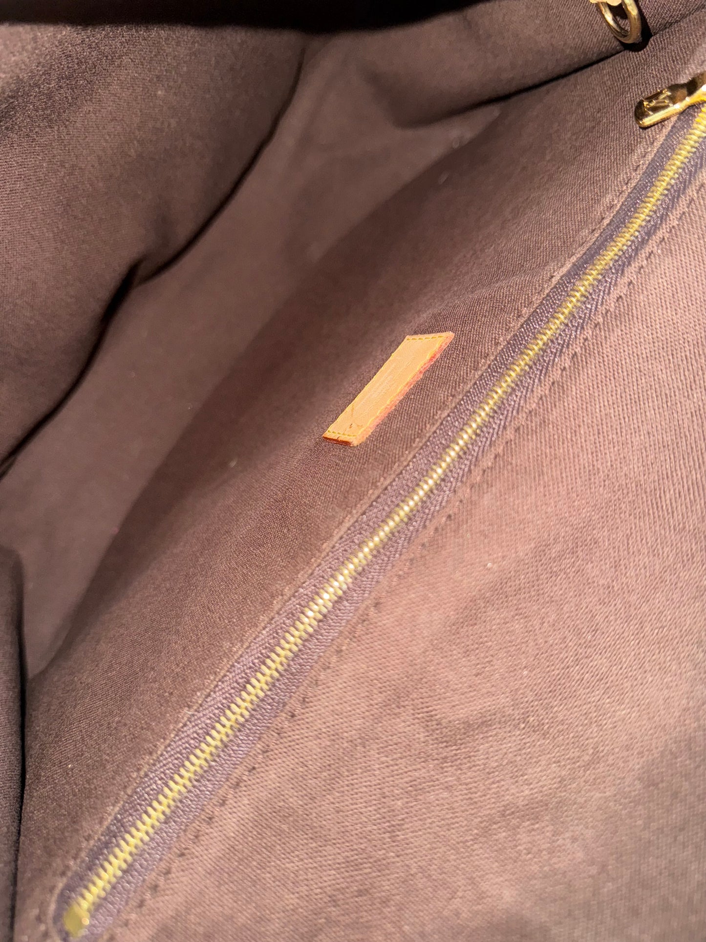 Menilmontant MM with Dustbag -Year: 2011