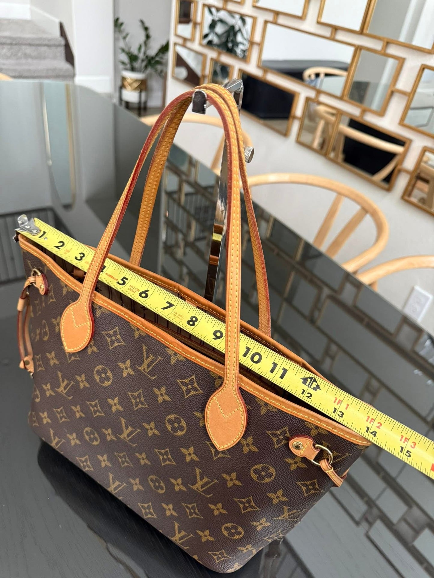 Neverfull PM in Monogram with Dustbag 🗓️ Year: 2009