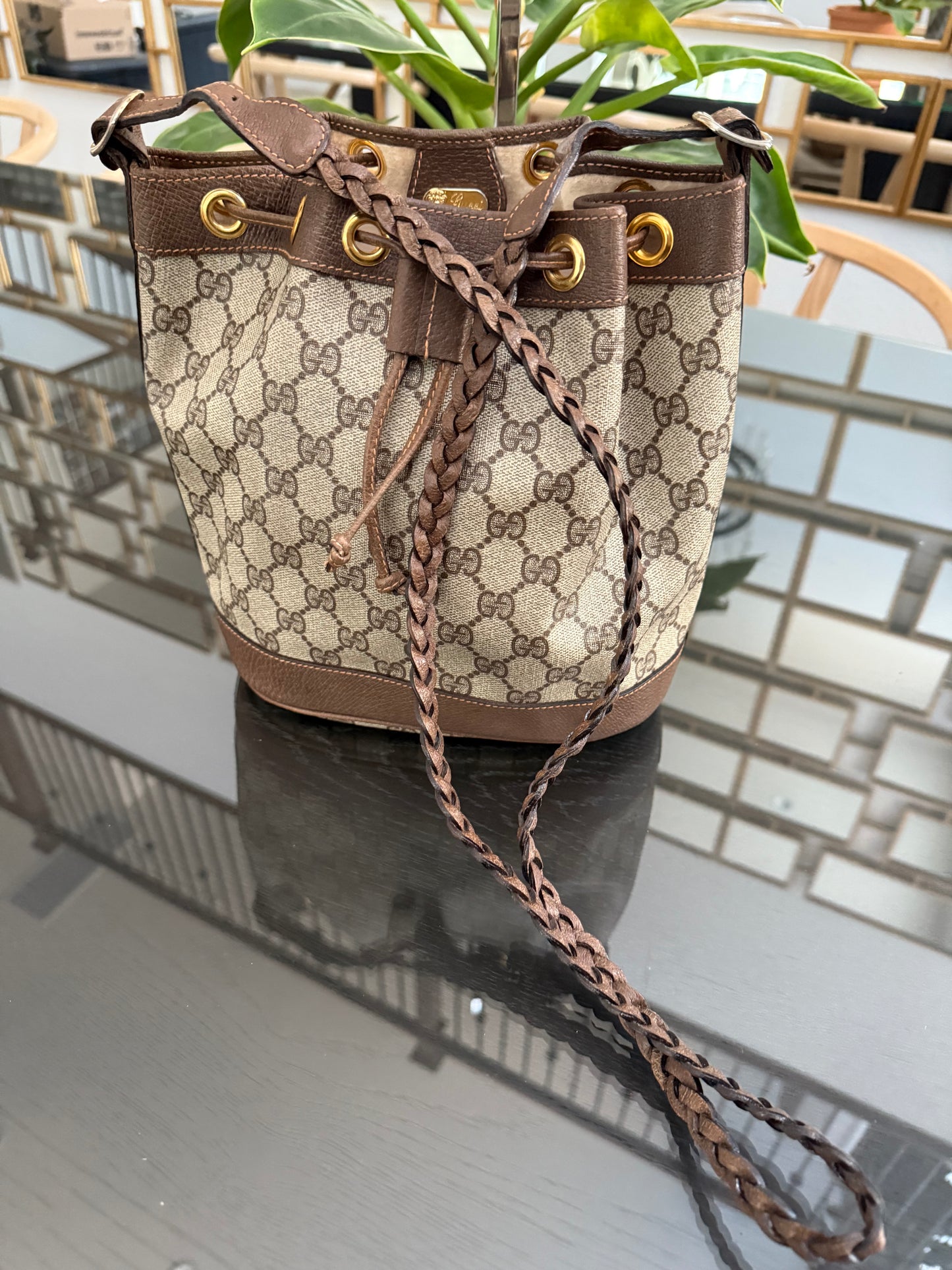 Gucci Vintage Bucket Crossbody bag
