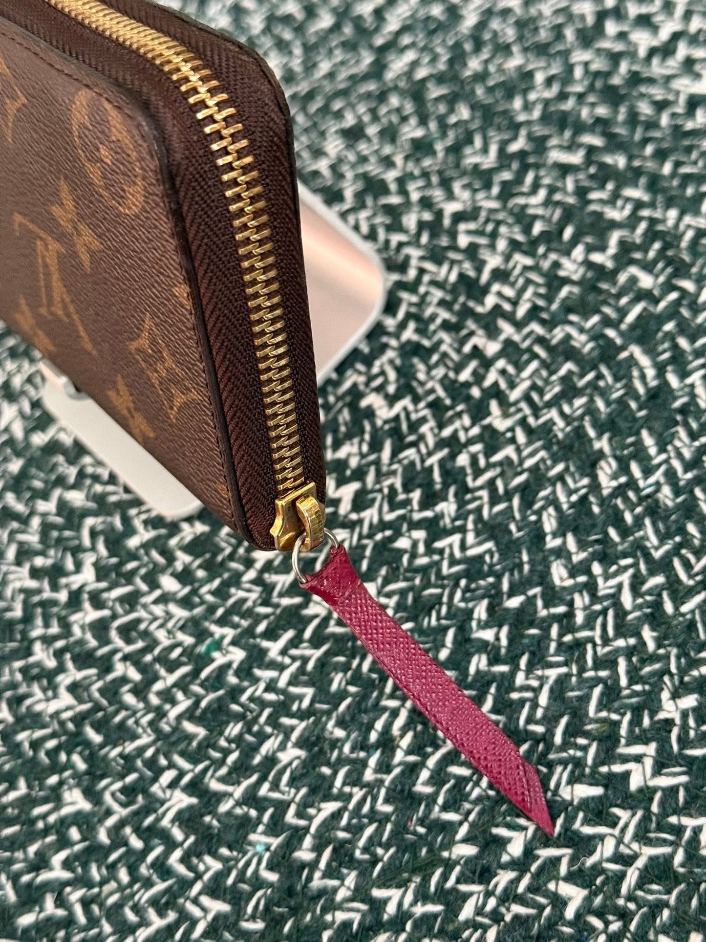Clemence Wallet in Peony with Dustbag 🗓️ Year 2020