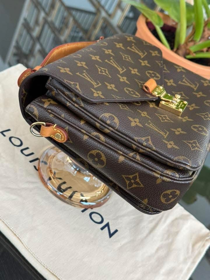 Pochette Metis in Monogram with Box, Dustbag and Paper bag -Year 2015