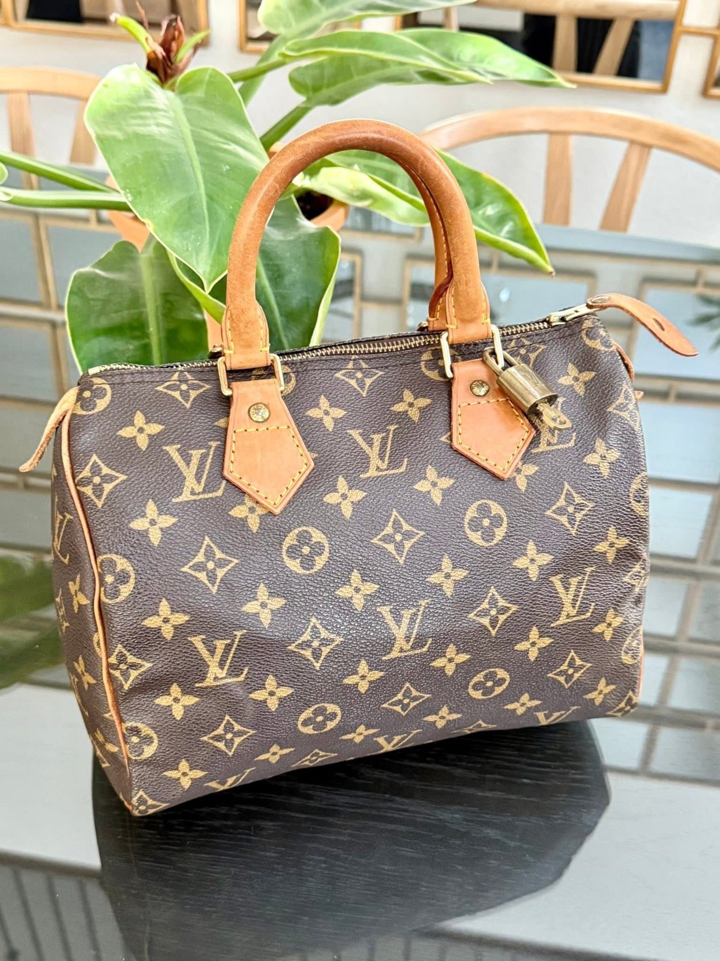 Speedy 25 in Monogram with Lock 🔐 and Key -🗓️ Year: 1994