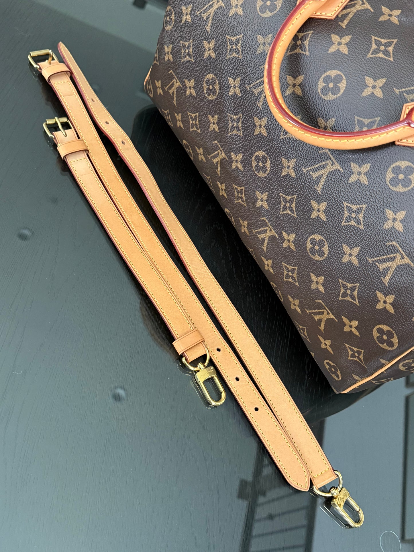 Speedy 35 Bandoulier with lock 🔐 key, Dustbag and Insert Organizer -🗓️ Year: 2015