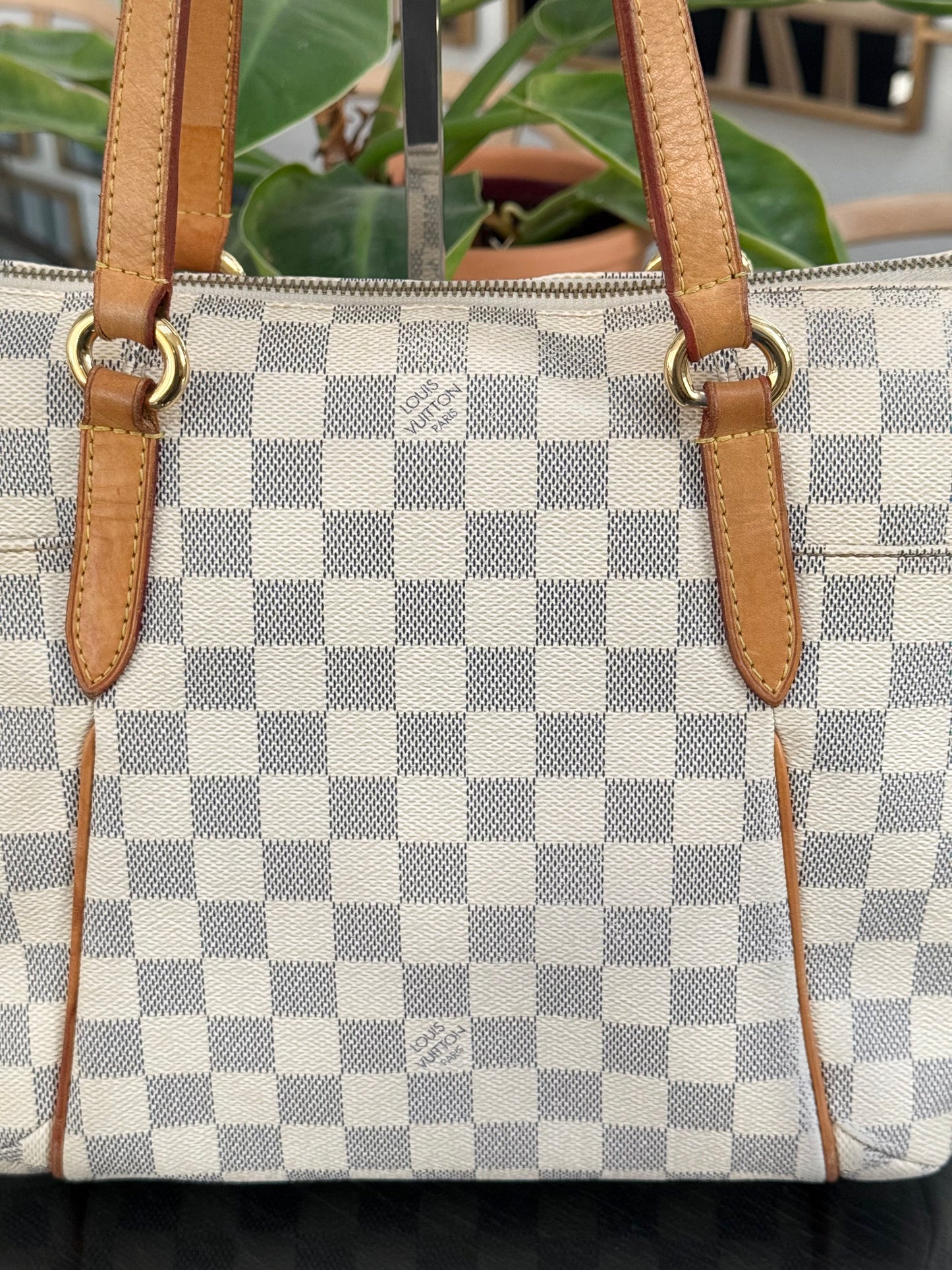 Totally PM Azur with Dustbag 📅 Year: 2011